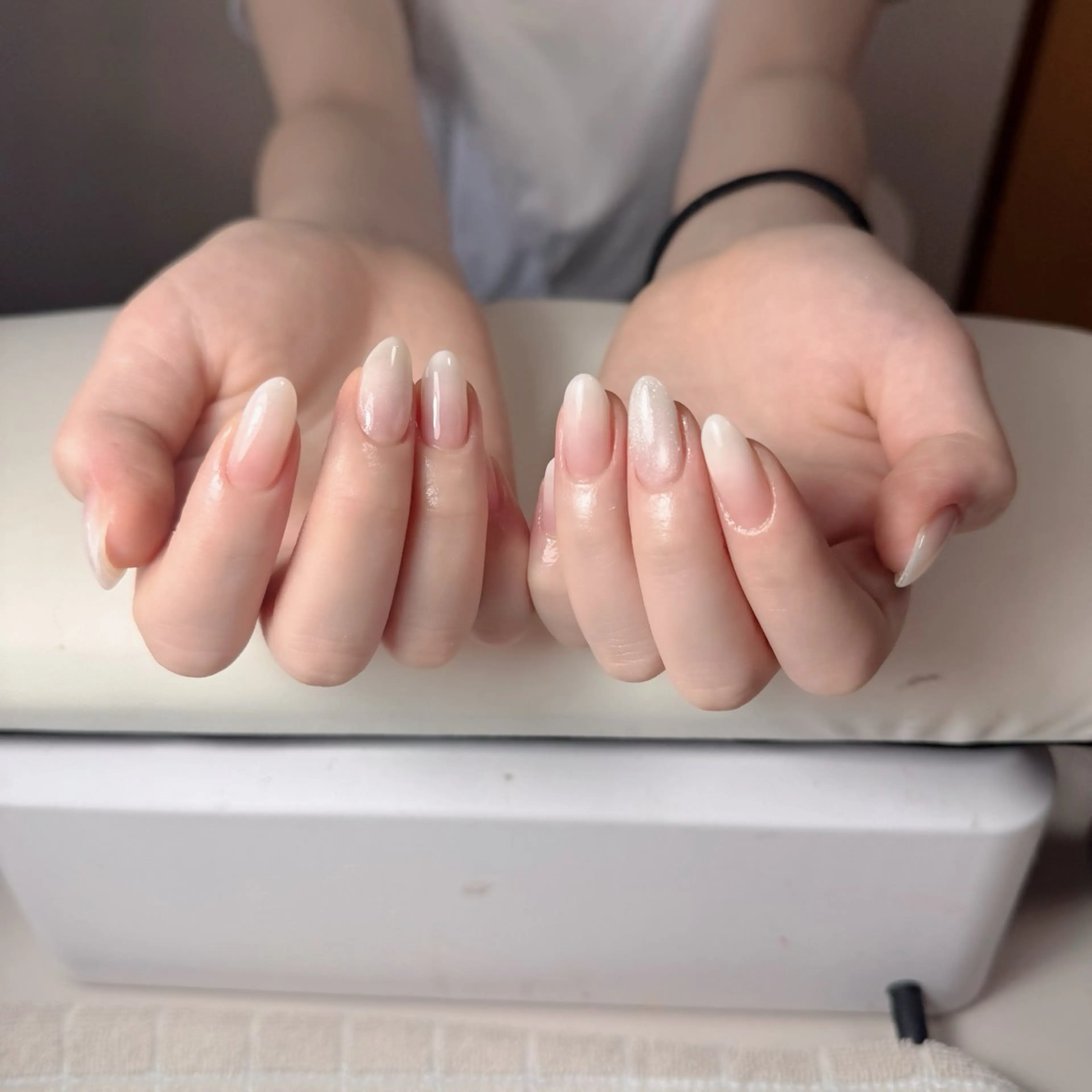 ネイル チークネイル フレンチネイル グラデーション 韓国ネイル マグネットネイル ハンドネイル Hana nail所属・Hana Nailのネイルデザイン