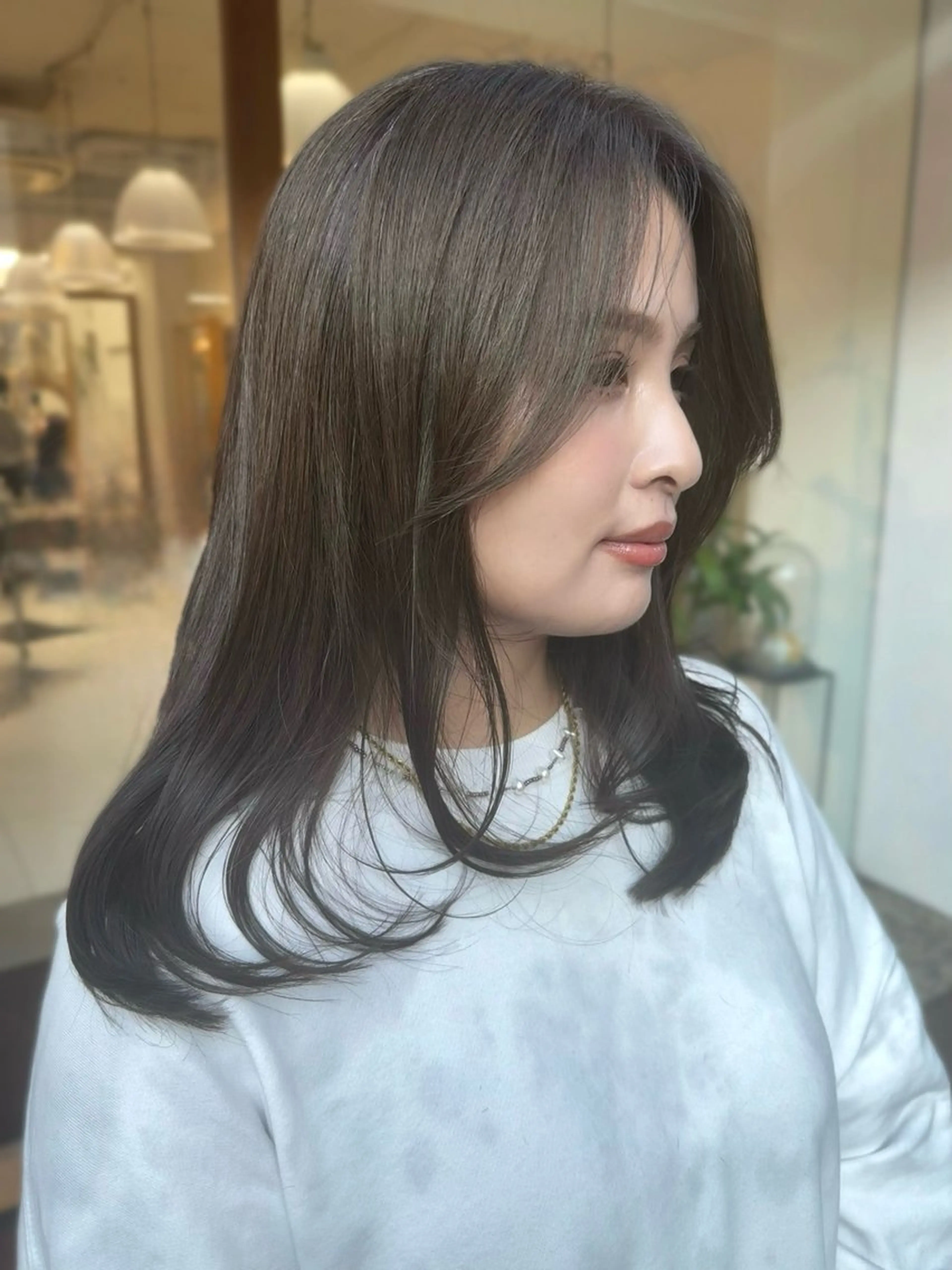 セミロング カラー カット ヘアカラー トリートメント 安永 涼のヘアスタイル