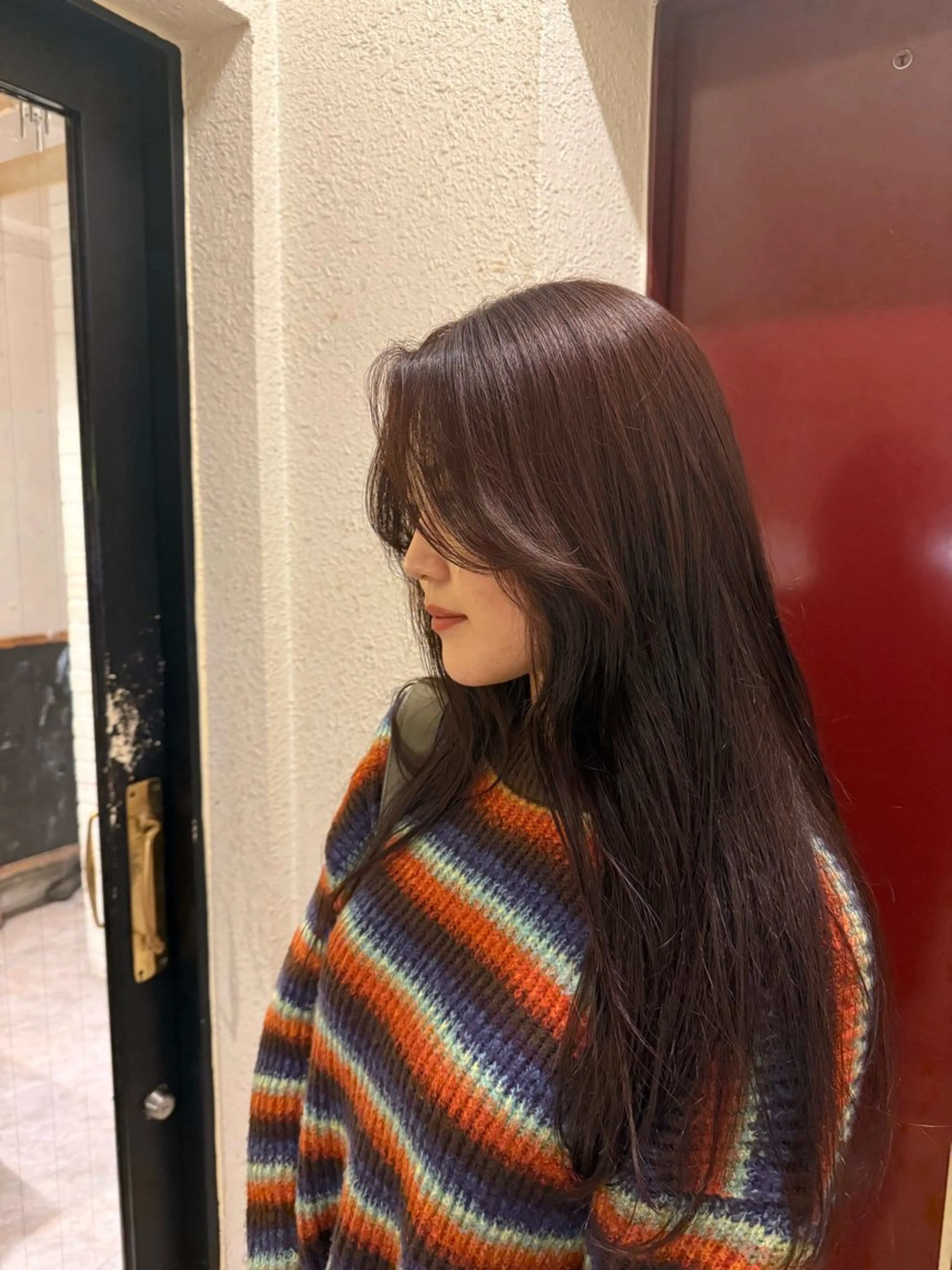 ロング カクノ トモヤのヘアスタイル