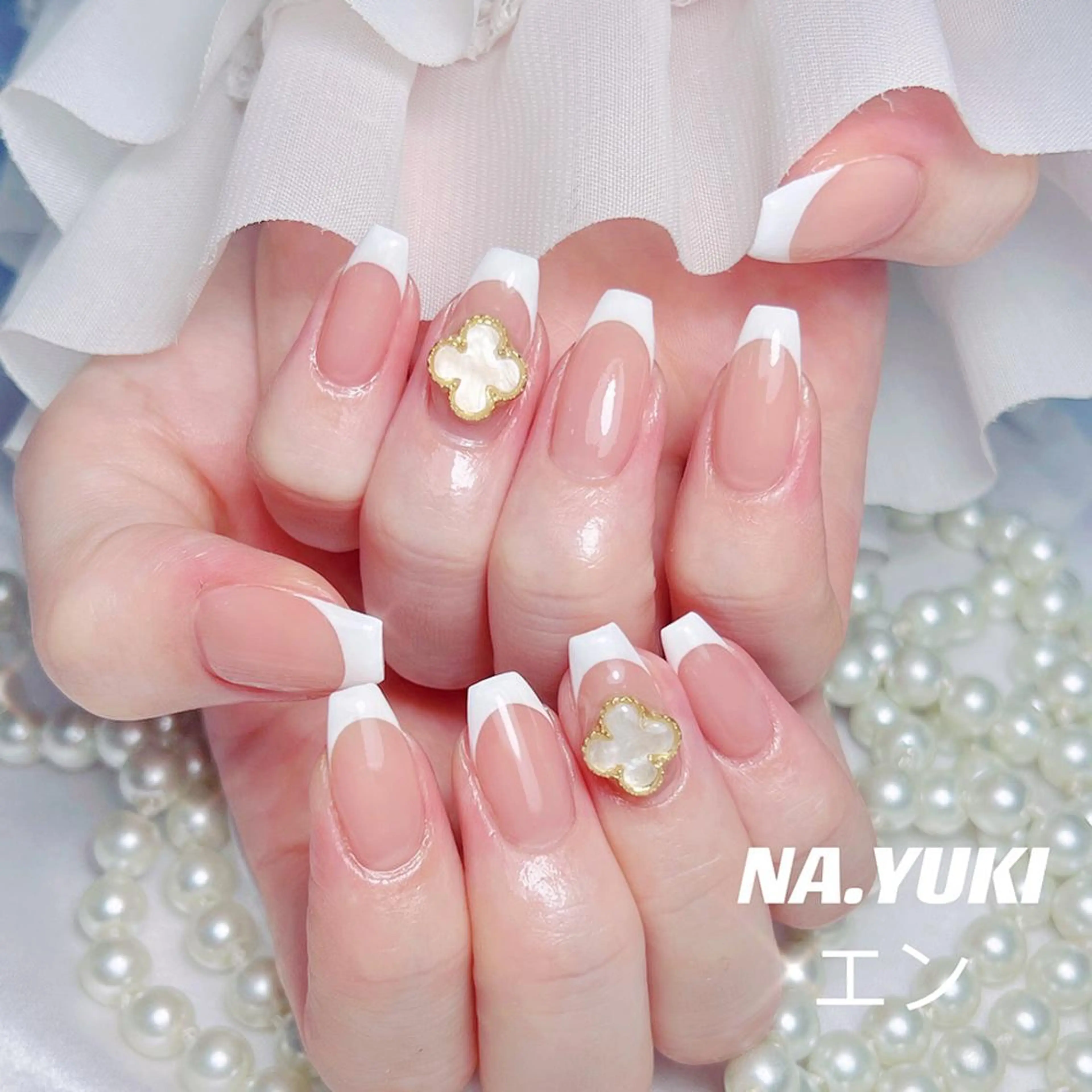 ネイル 🦋 Queenieのネイルデザイン