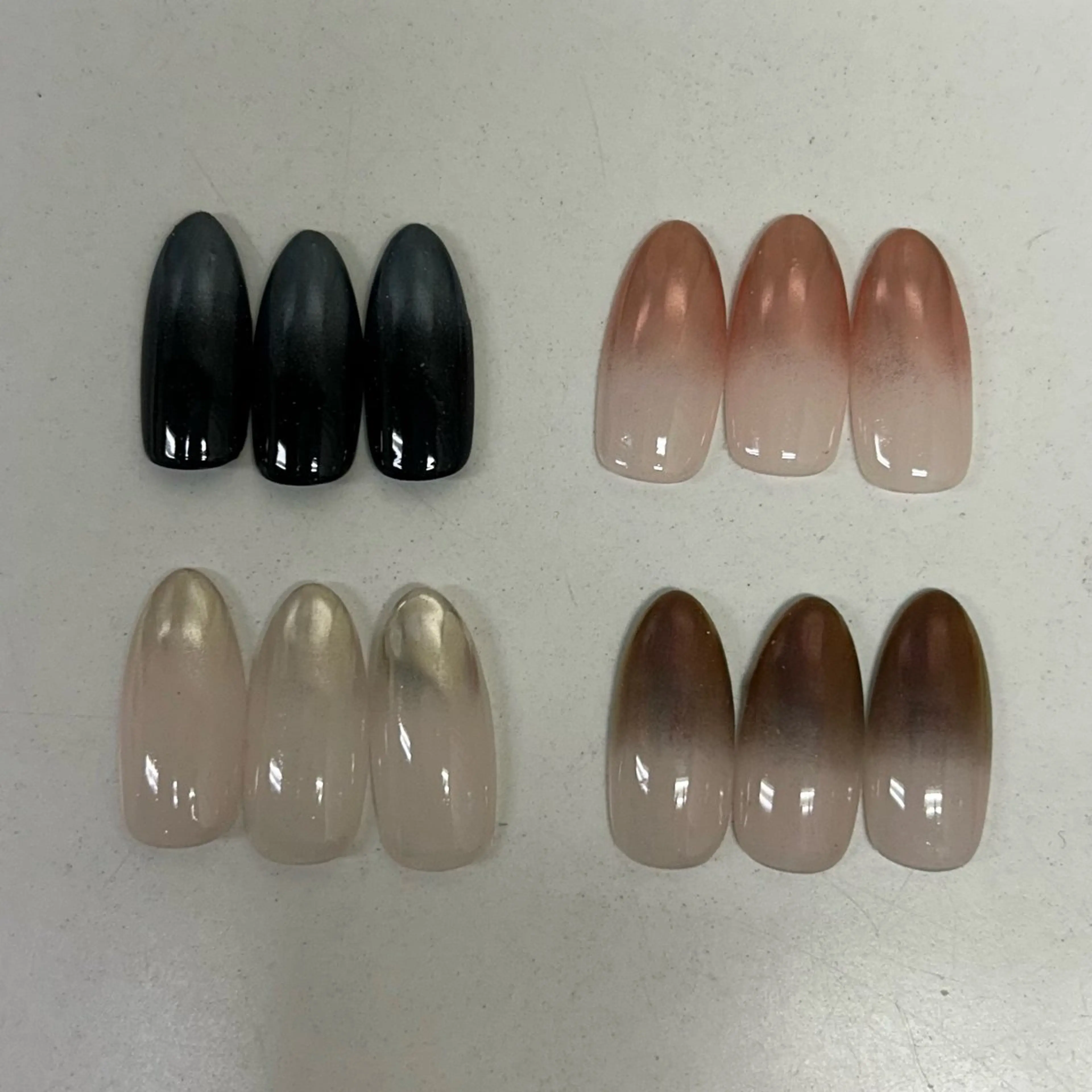 ネイル グラデーション ミラーネイル MAXKELLY MAIKAのネイルデザイン