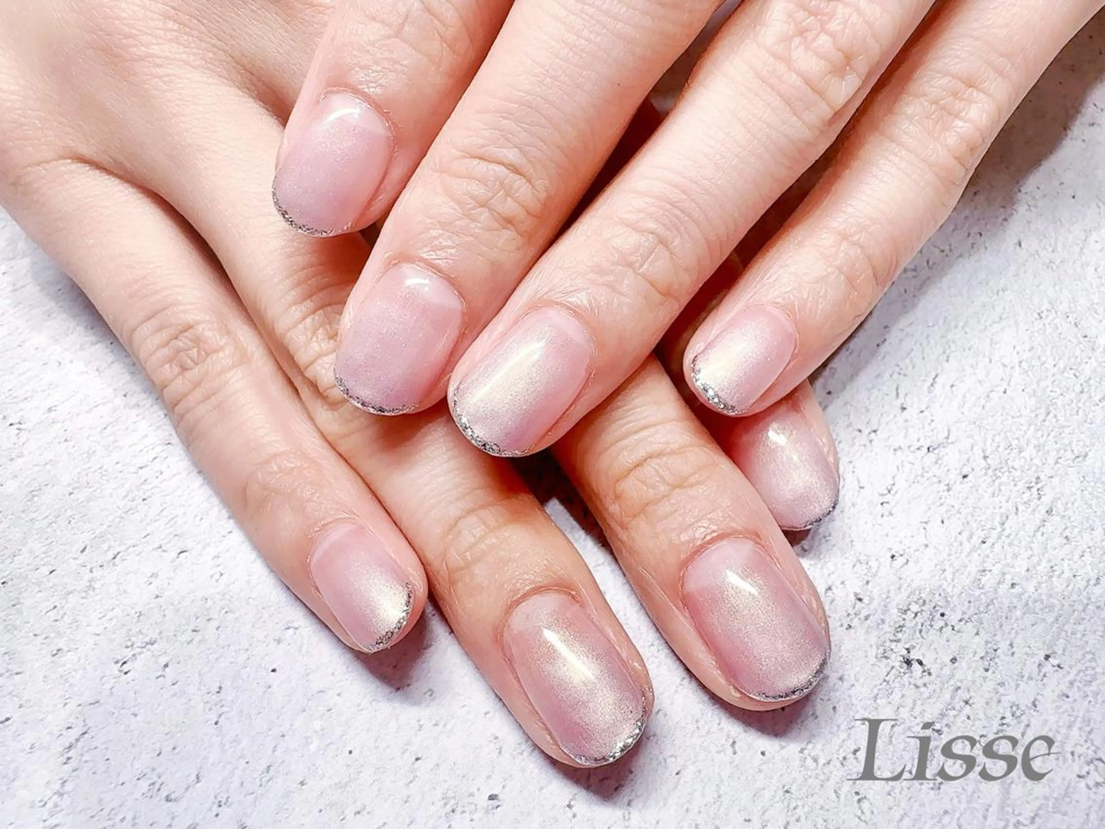 ネイル ラメ(グリッター) シンプルネイル Lisse銀座 Akuのネイルデザイン