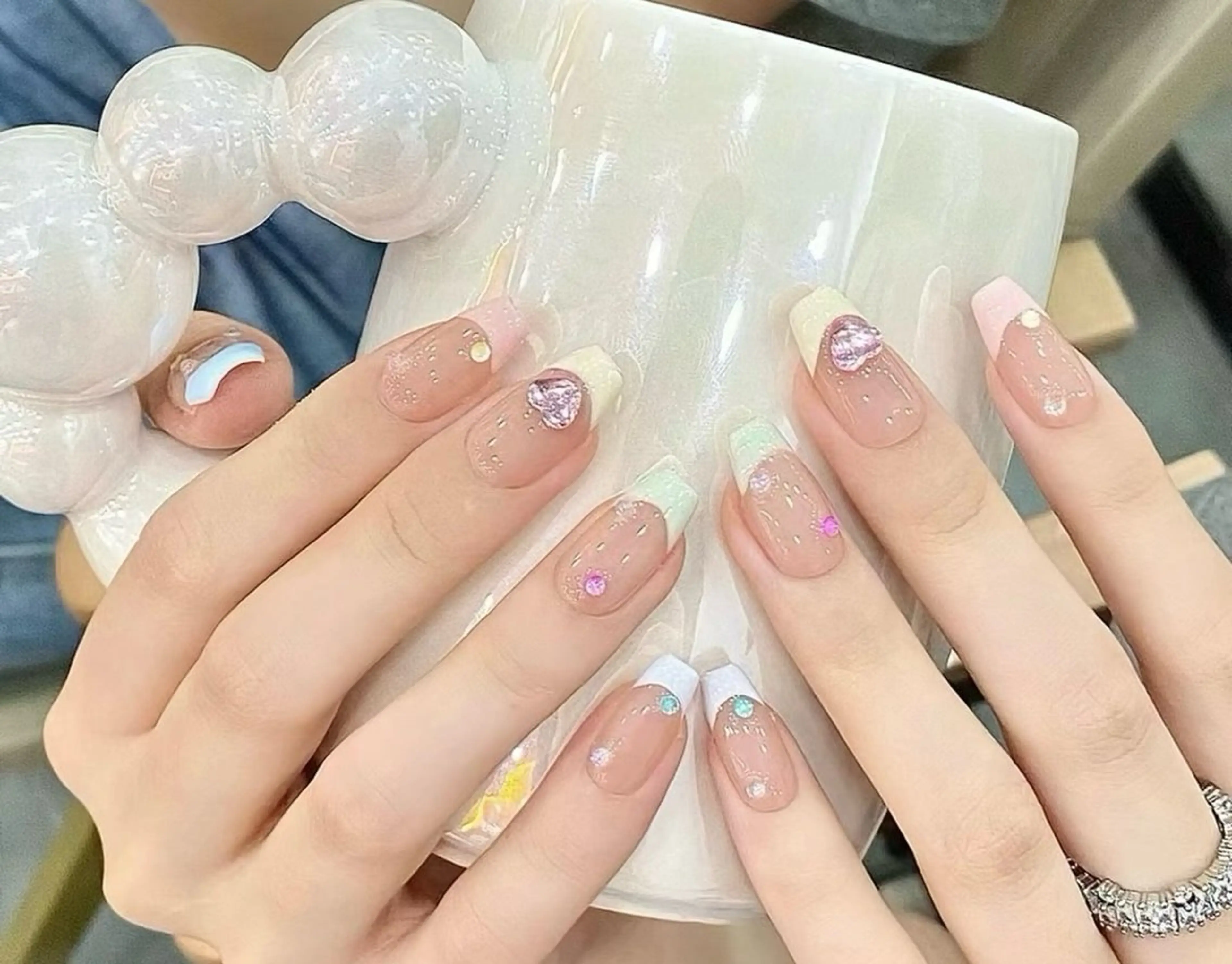 ネイル チークネイル フラワーネイル ガーリー 韓国ネイル マグネットネイル SunNail池袋駅 ワンホンネイルのネイルデザイン