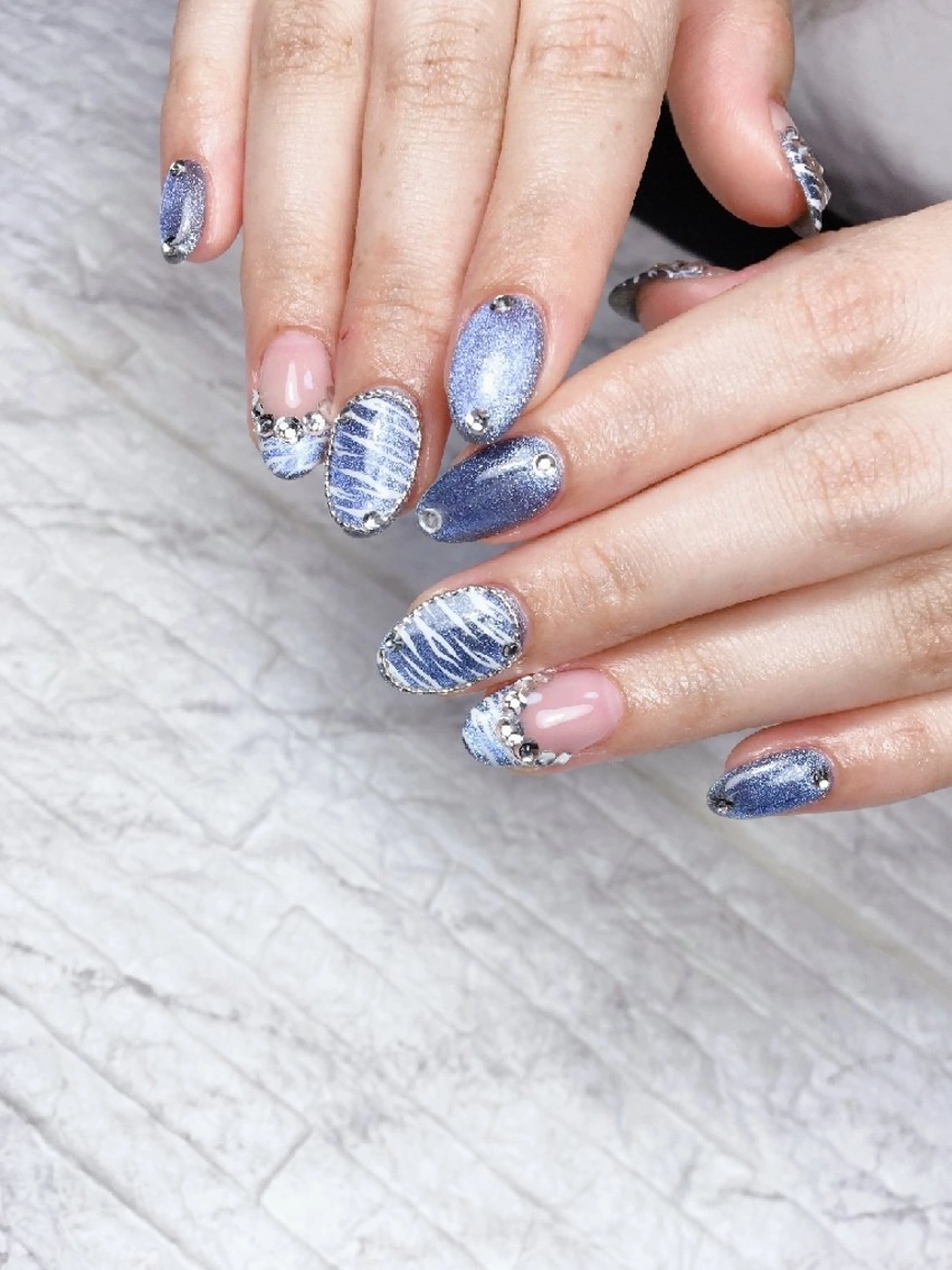 ネイル ハンドネイル ハンドケア 佐藤 結衣のネイルデザイン