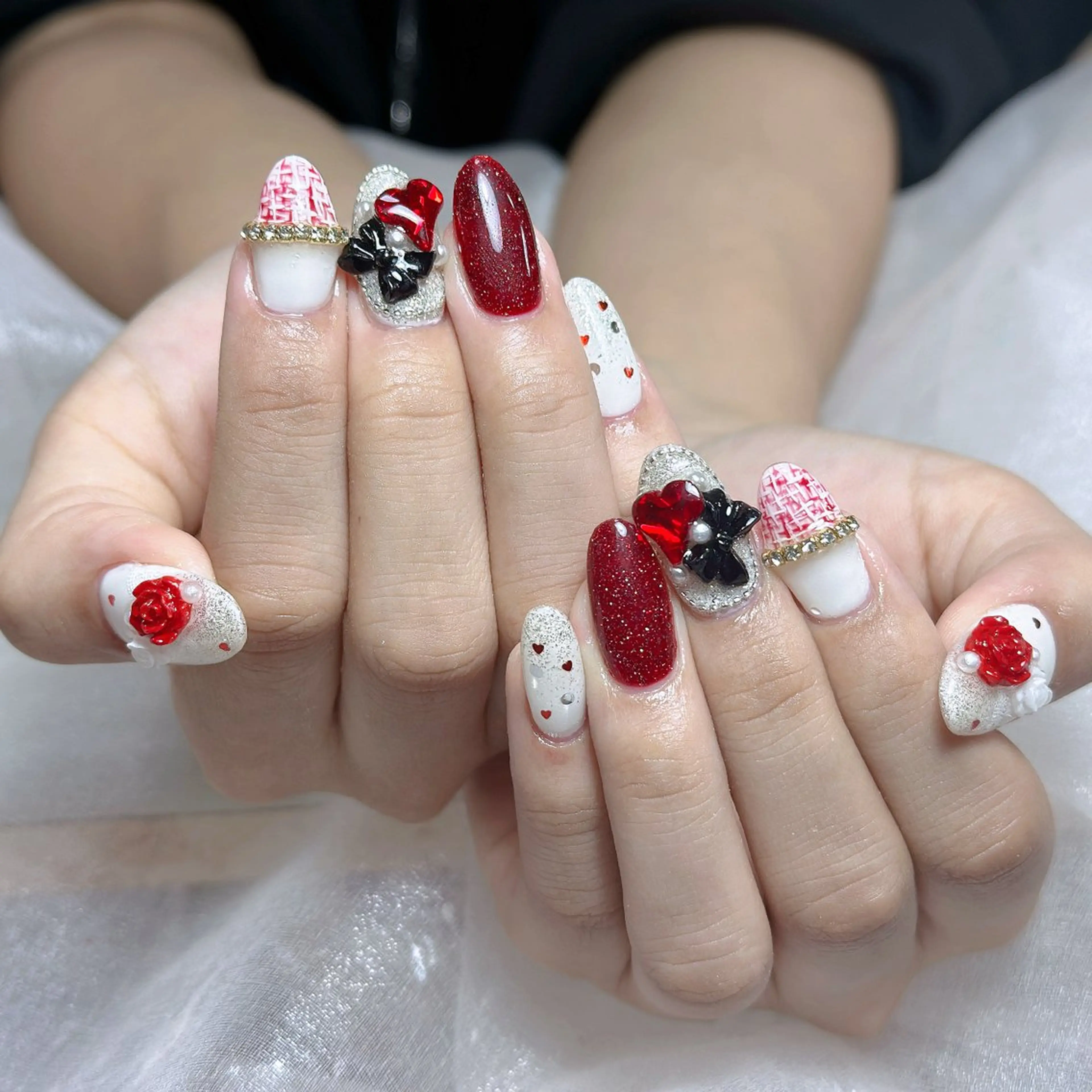 ネイル Maggie チョウチョウのネイルデザイン