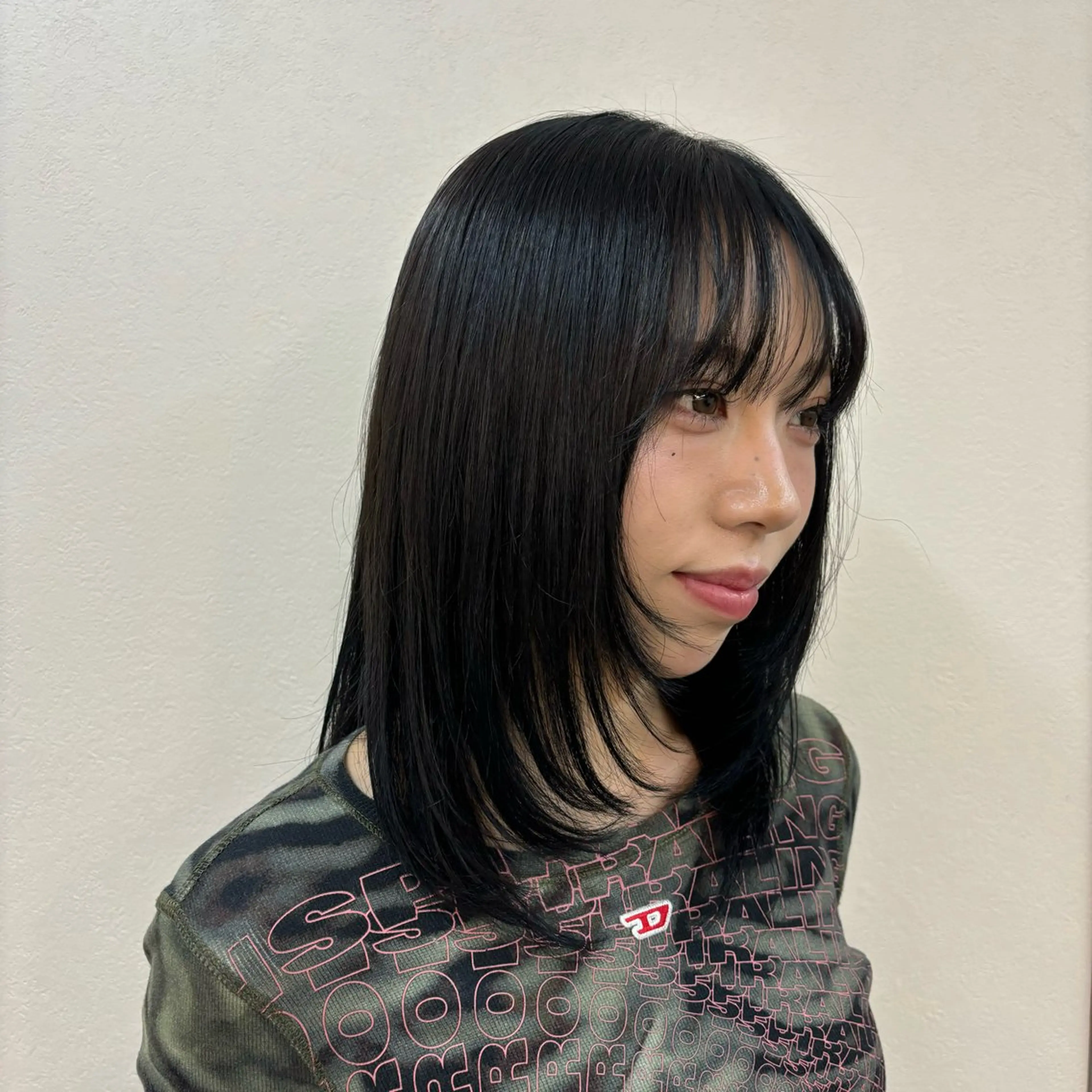 カラー 黒髪 ブルーカラー ブルーブラック 透明感カラー north east阿佐ヶ谷店所属・Rune 🫧のヘアスタイル