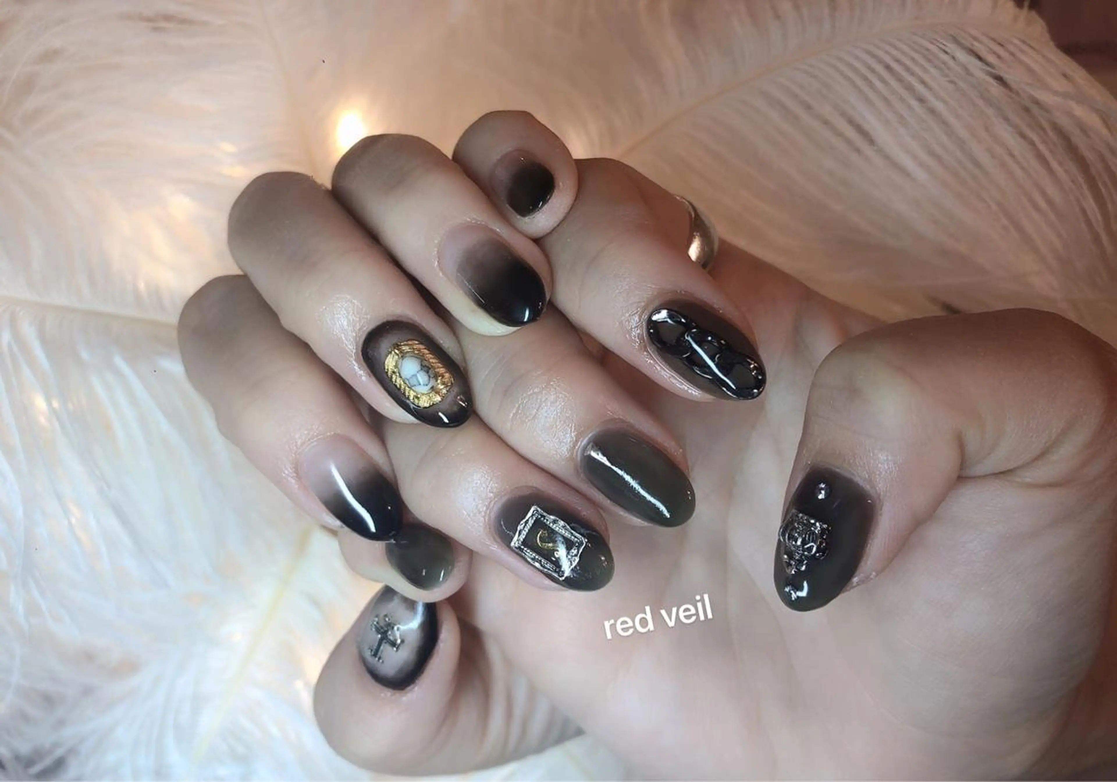 ミディアム ネイル 長さ出し専門 nynaのネイルデザイン