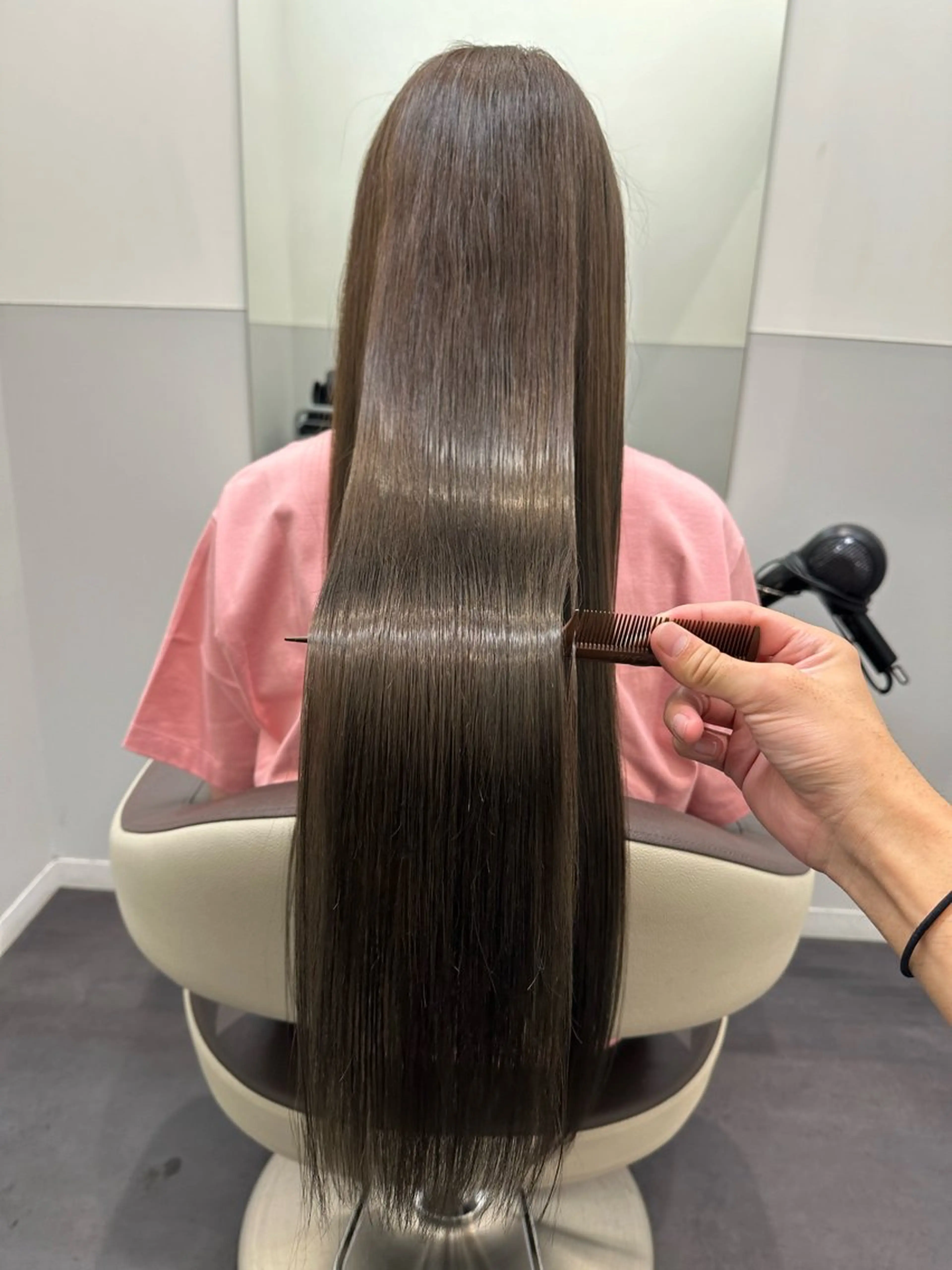 ロング カラー ベージュカラー ブラウンカラー ケアカラー 透明感カラー グレージュ カット ヘアカラー トリートメント 【レイヤー/韓国風 /髪質改善】RINのヘアスタイル