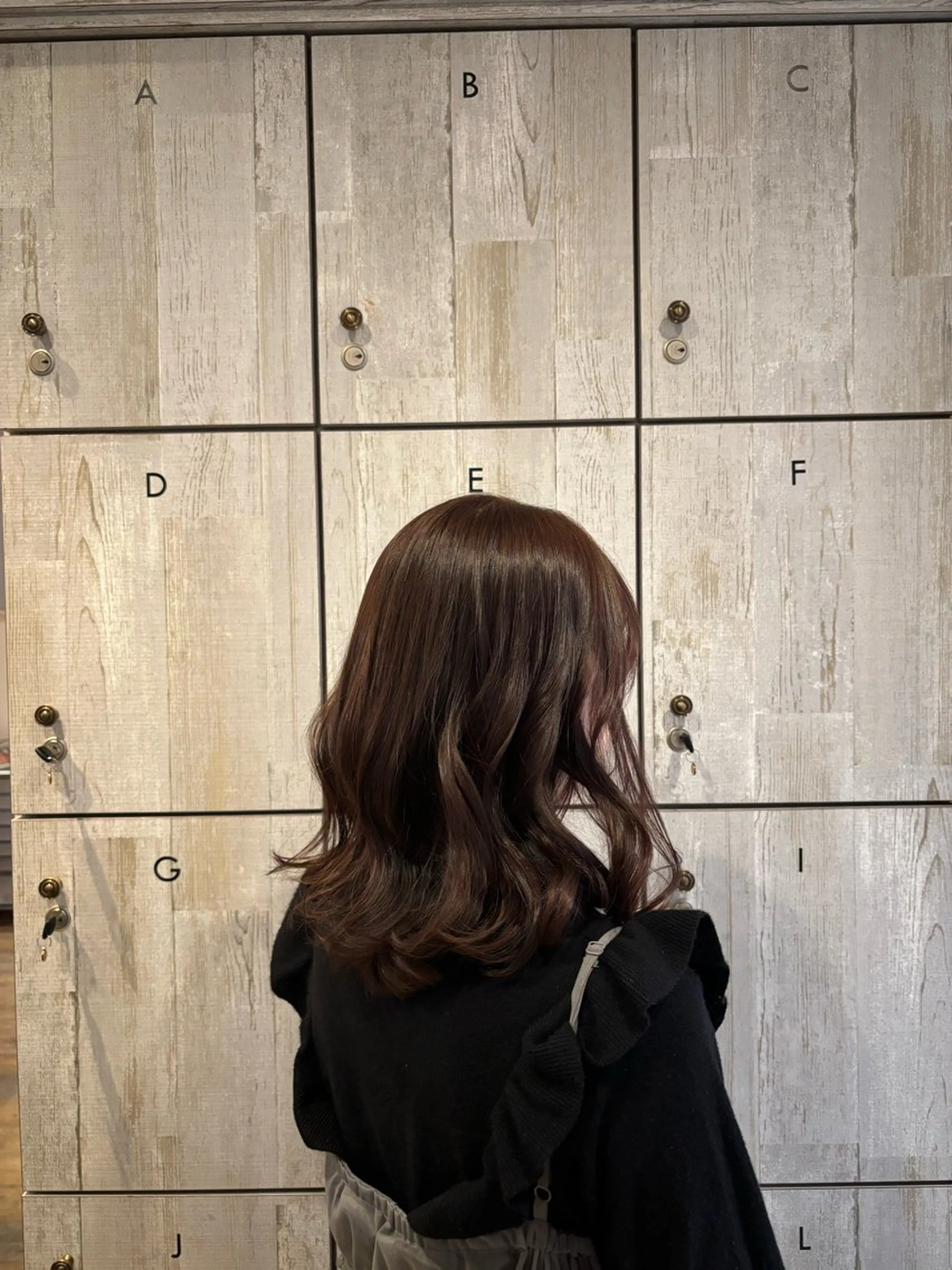 セミロング カラー ブラウンカラー ピンクカラー ピンクブラウン レイヤーカット 透明感カラー/ くびれヘア/ユウユのヘアスタイル