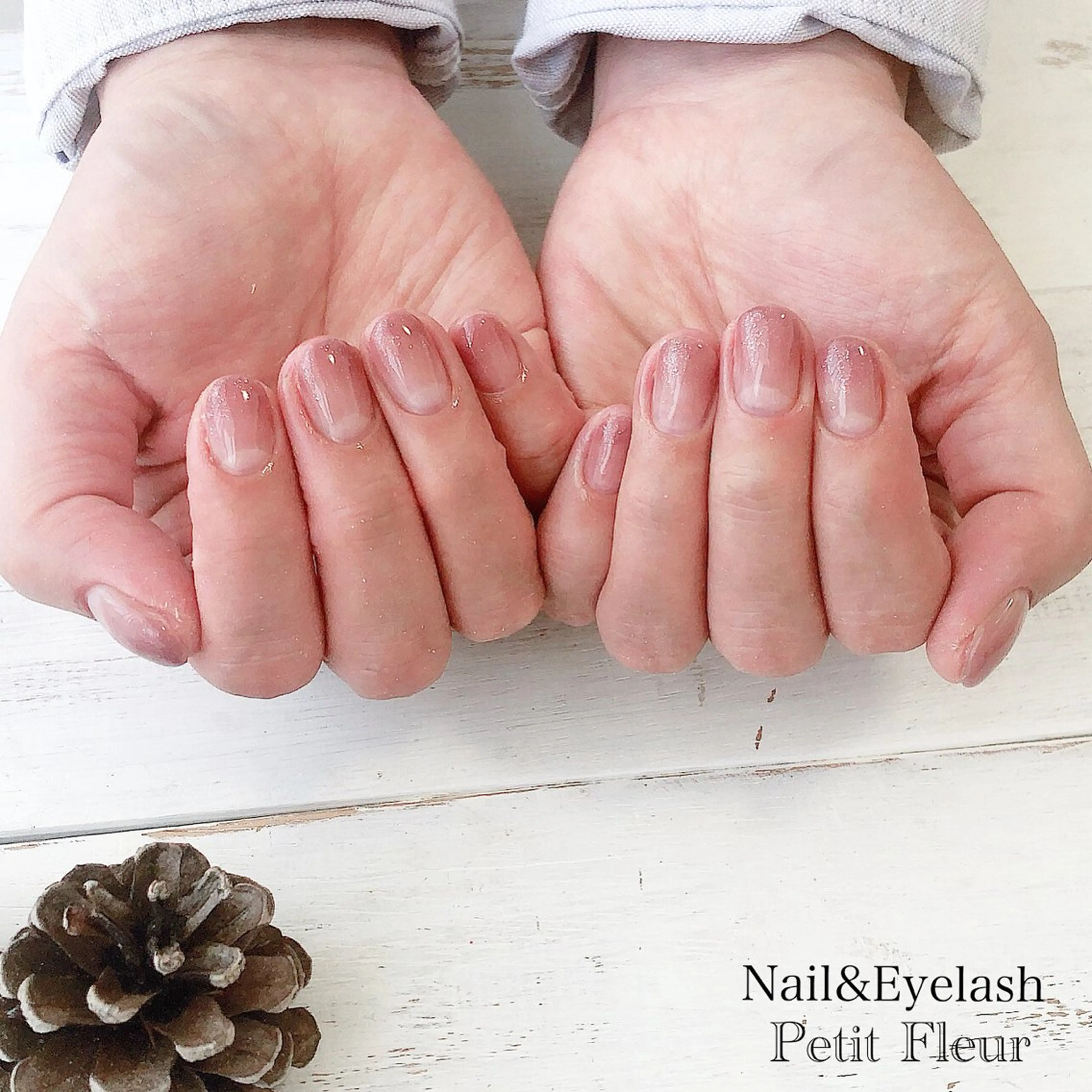 ネイル Petit Fleur所属・青柳 亜梨奈のマツエク・マツパデザイン