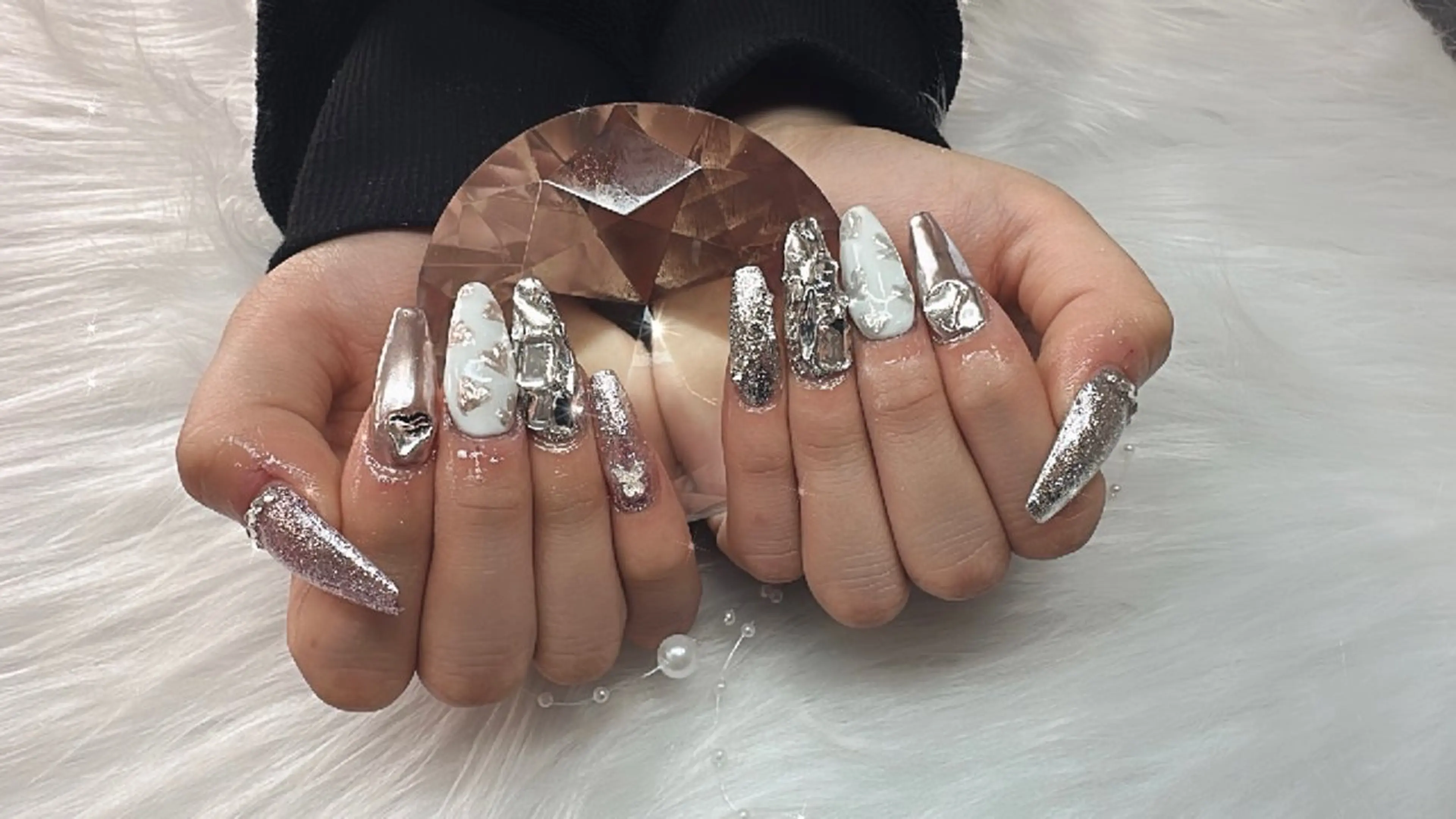 ネイル ハート ミラーネイル 中西 美羽のネイルデザイン