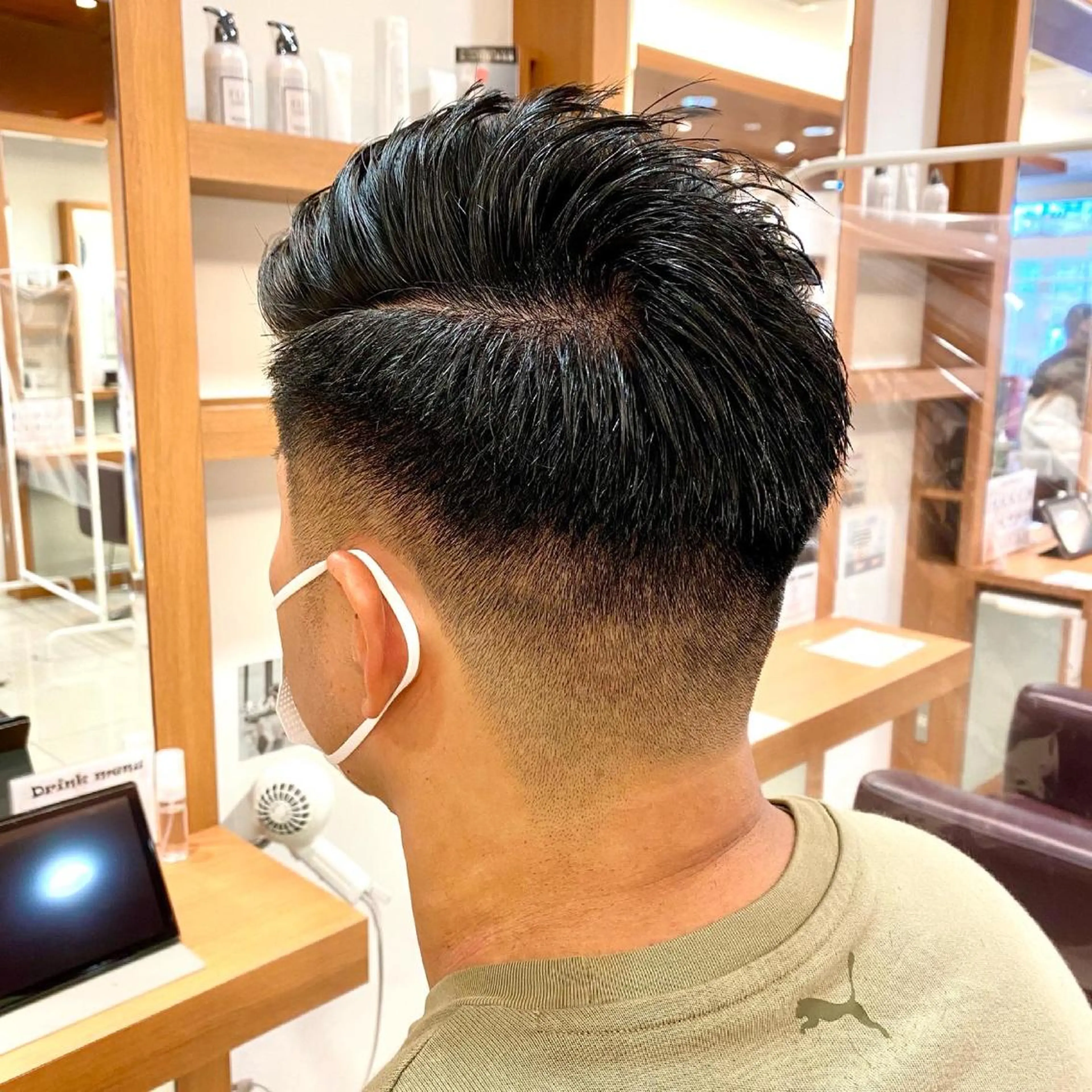 メンズ ミルクティーベージュ 山本勝志のヘアスタイル