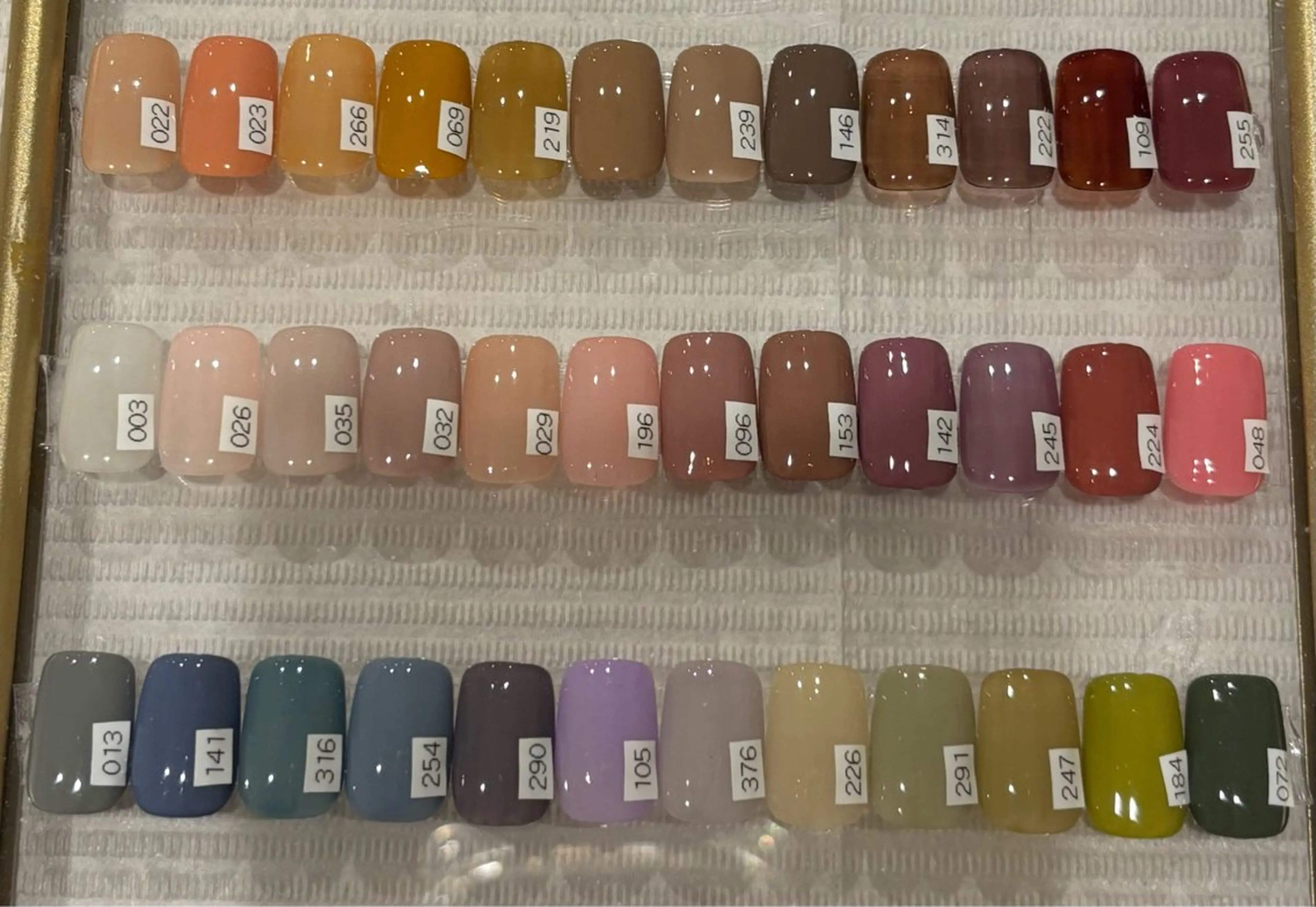 ネイル グラデーション 美月 sofa立川のネイルデザイン