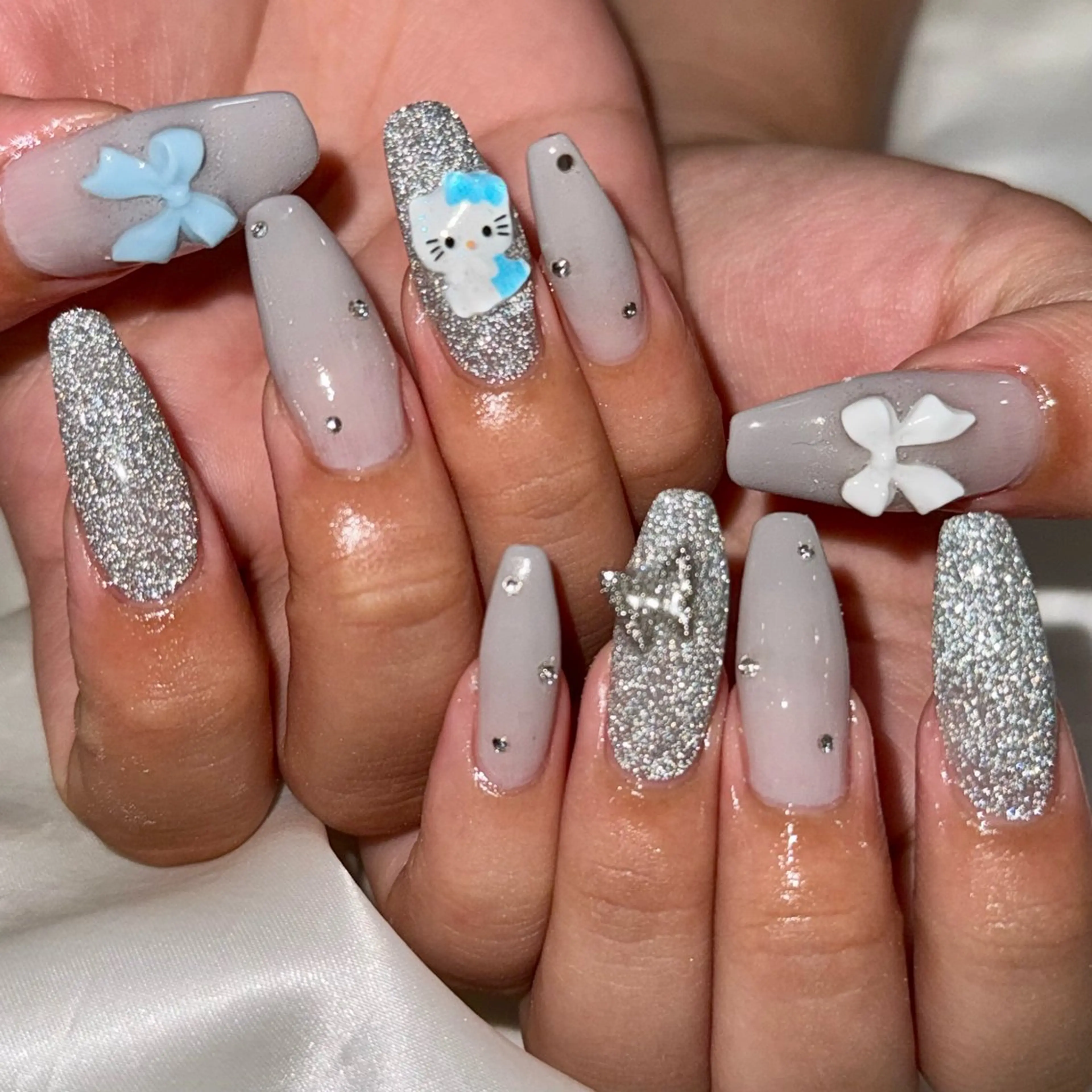 ネイル フラッシュネイル ハンドネイル Ray nail natsu🎀のネイルデザイン