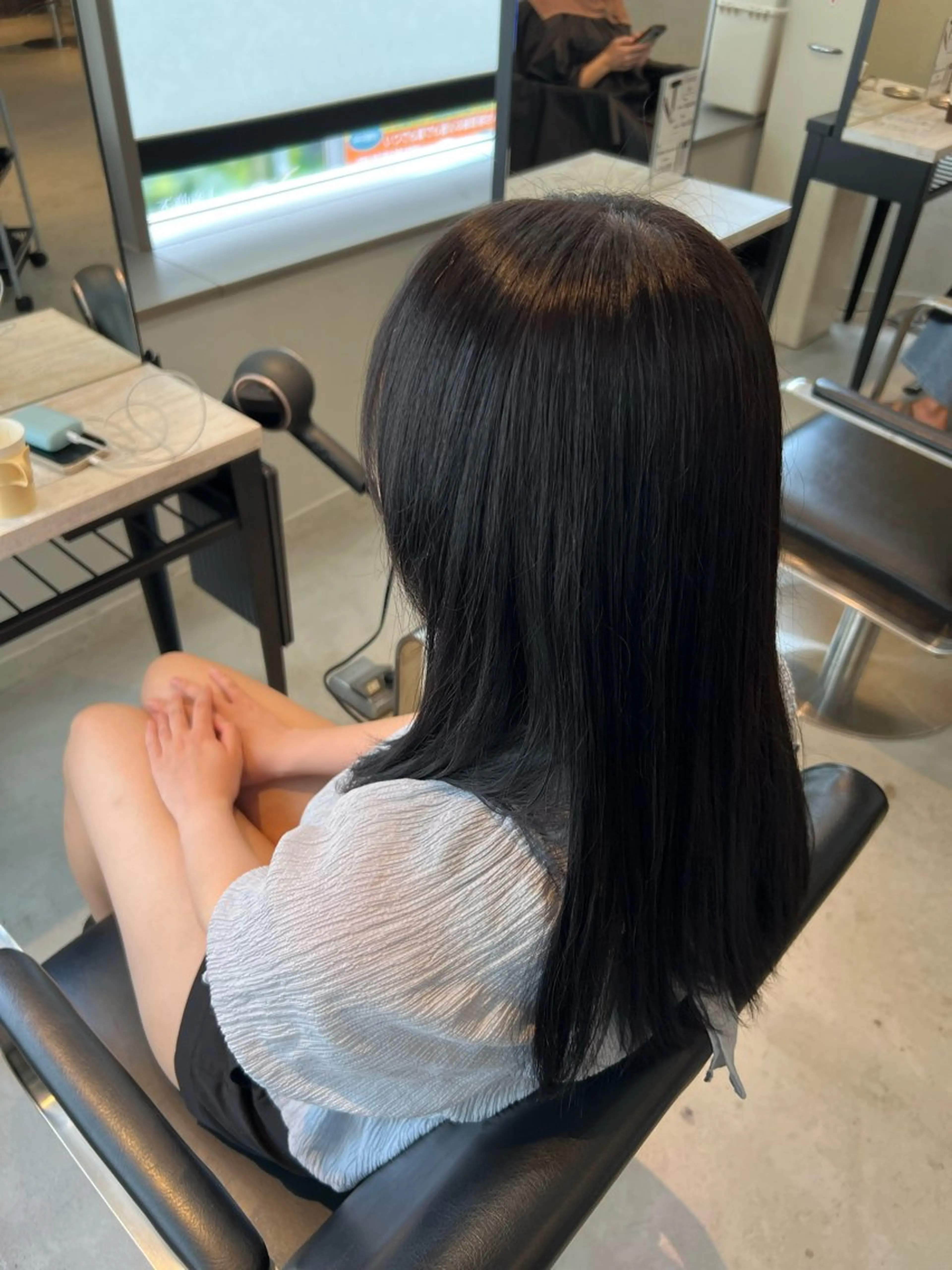 セミロング カラー アッシュ 透明感カラー ラベンダーカラー ラベンダーアッシュ 町田/透け感/透明感 Shibuのヘアスタイル