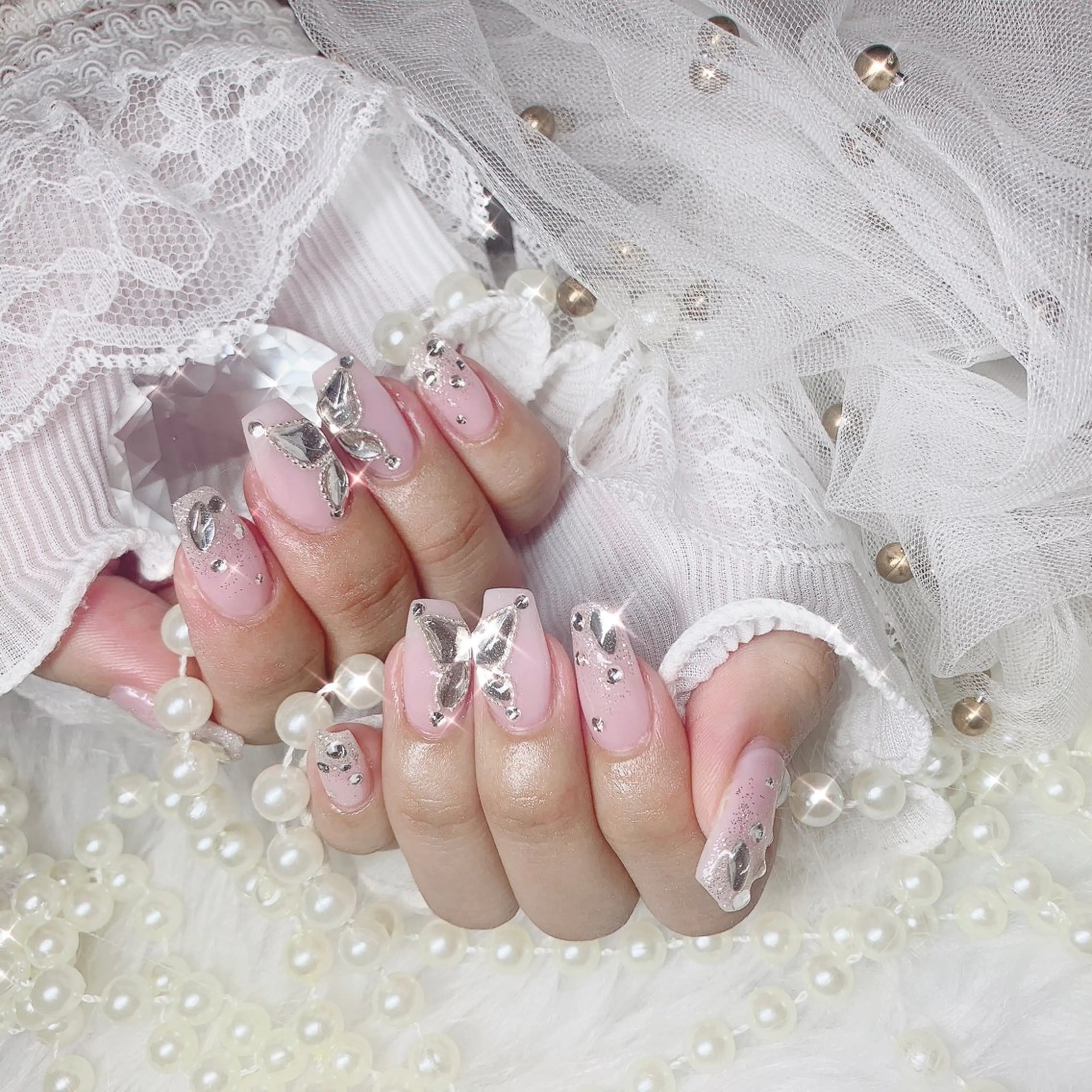 ネイル オーロラネイル 成人式 フットネイル 韓国ネイル ロングネイル Yudia🦋 azuのネイルデザイン