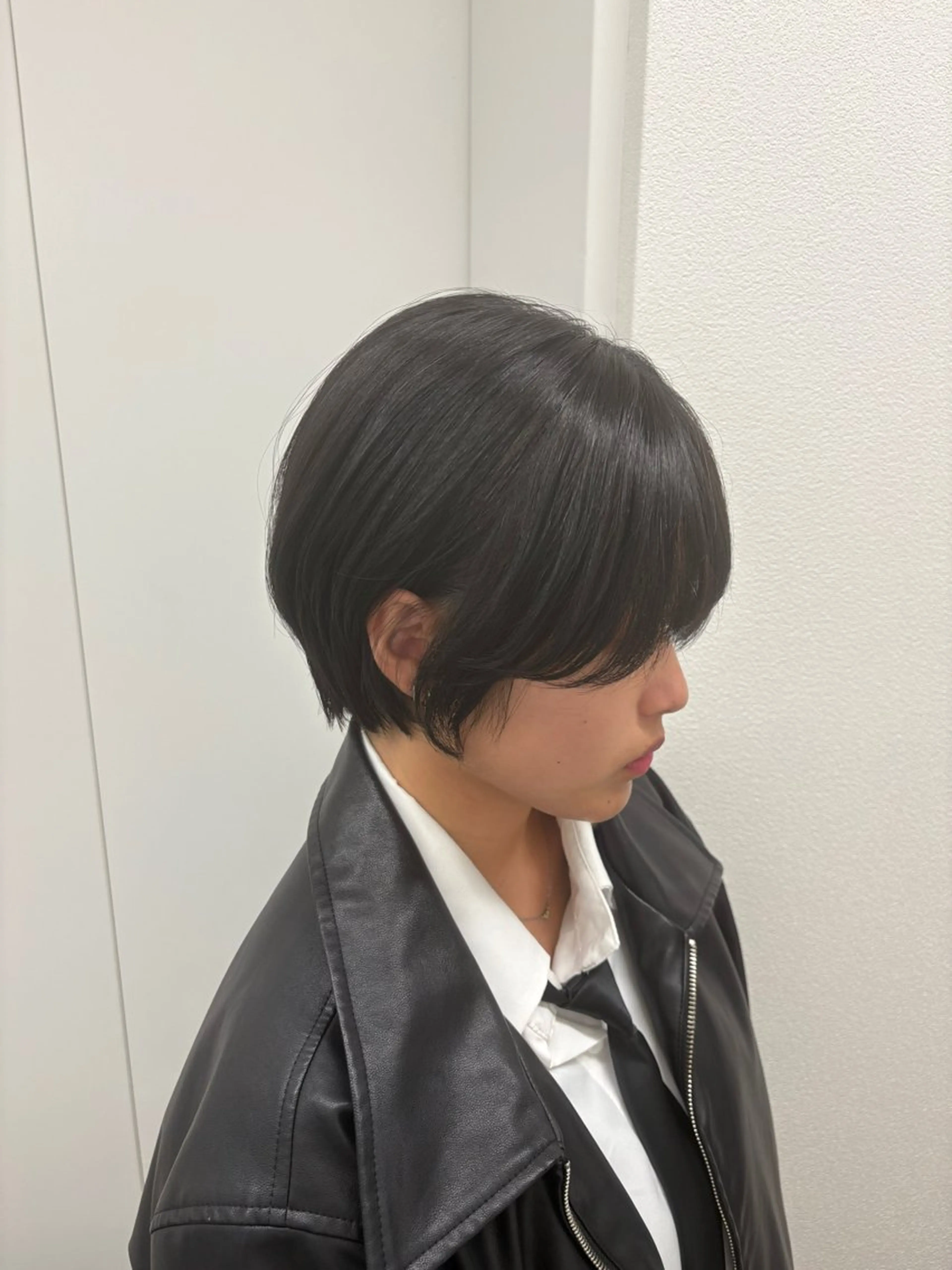 ショート カラー カット ヘアカラー トリートメント 似合わせヘア🪽 riko🐈‍⬛のヘアスタイル