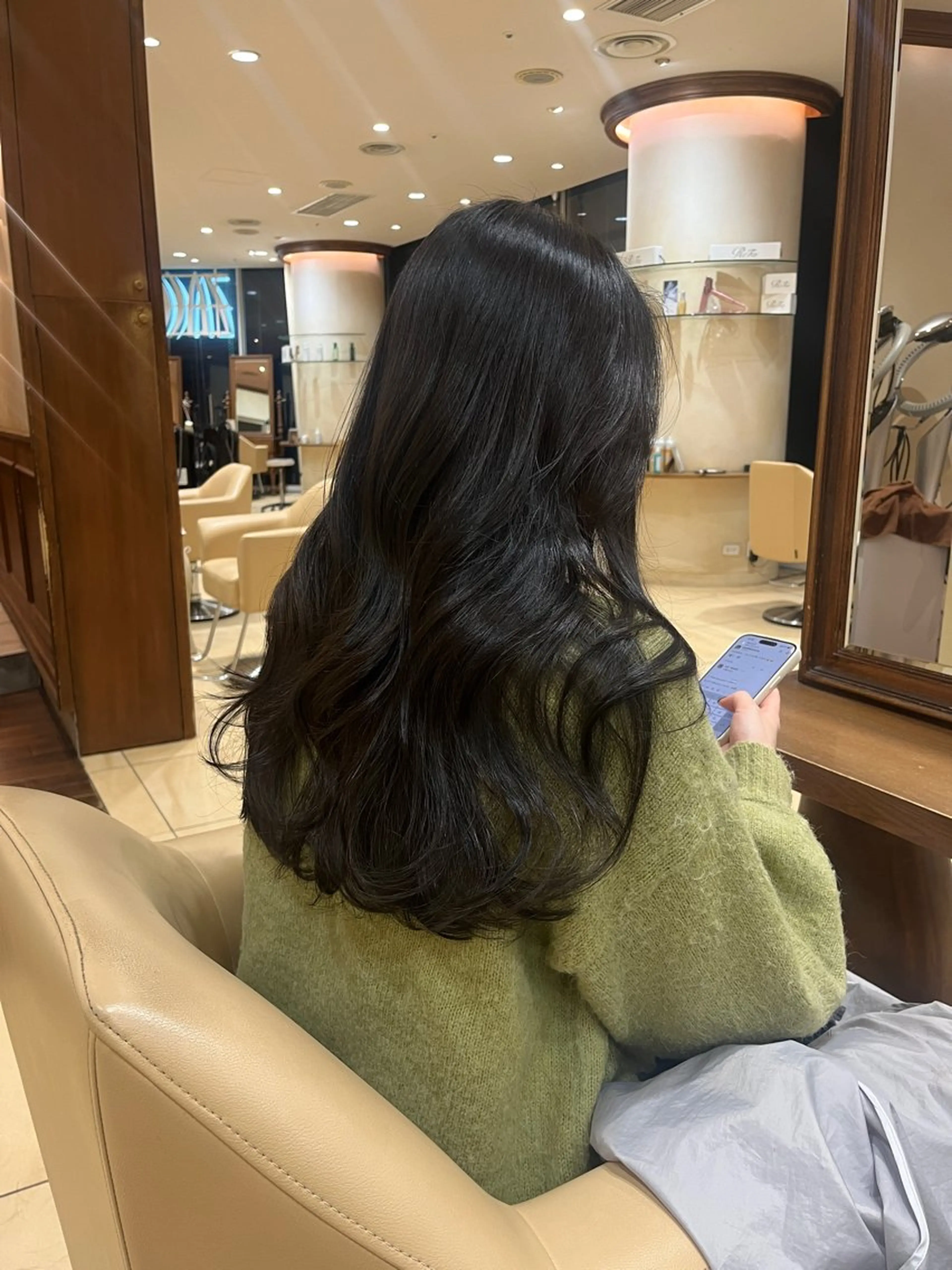ロング zacc所属・汐折 幸莉のヘアスタイル