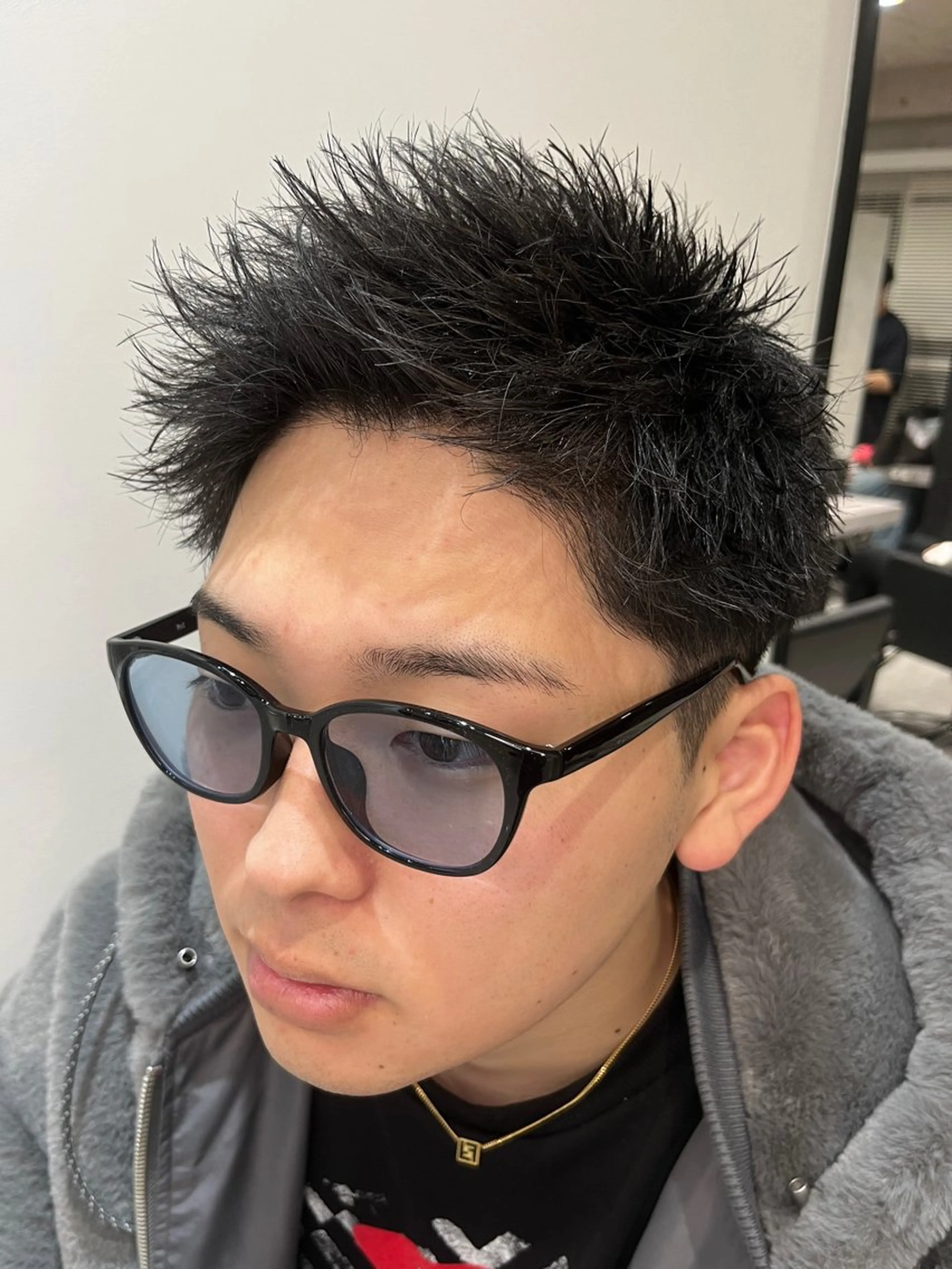 ショート メンズ モヒカン メンズショート ショートヘア カット トリートメント 【店長】メンズ職人 短髪　ハイトーン🔥のヘアスタイル