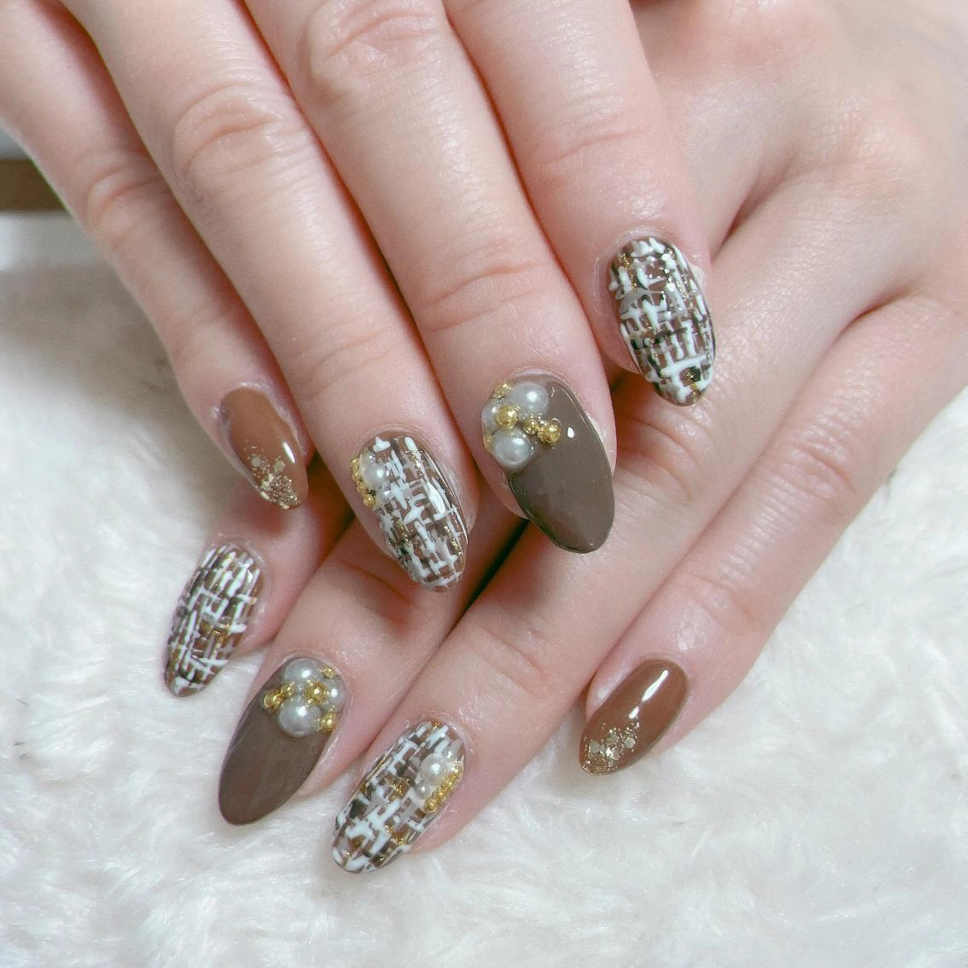 ネイル The Best Beauty受付担当のヘアスタイル