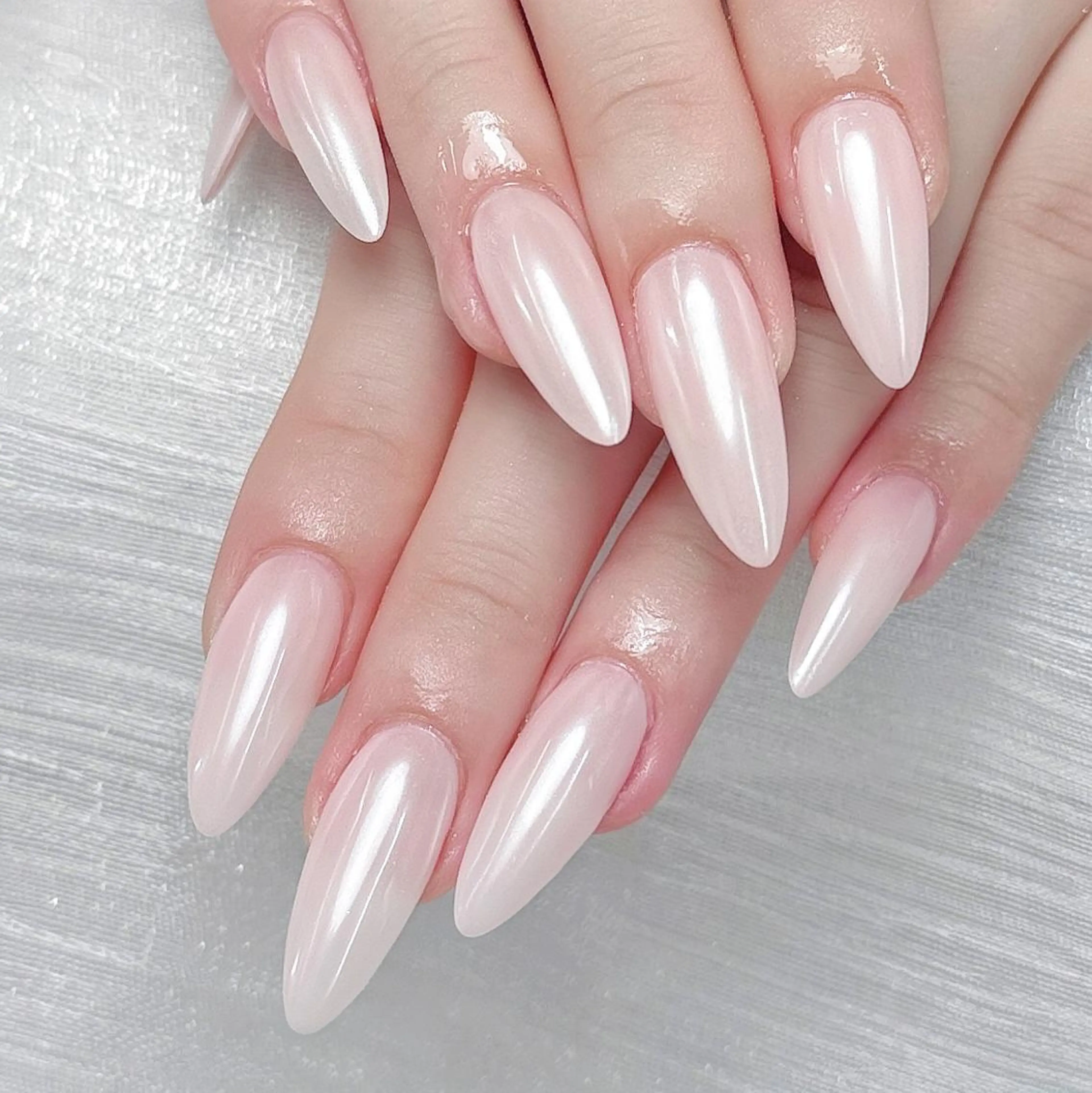 🎀🎀【チップ長さだし】マグネット🧚🏻‍♀️ミラーオーロラワンカラー🎀🎀の写真