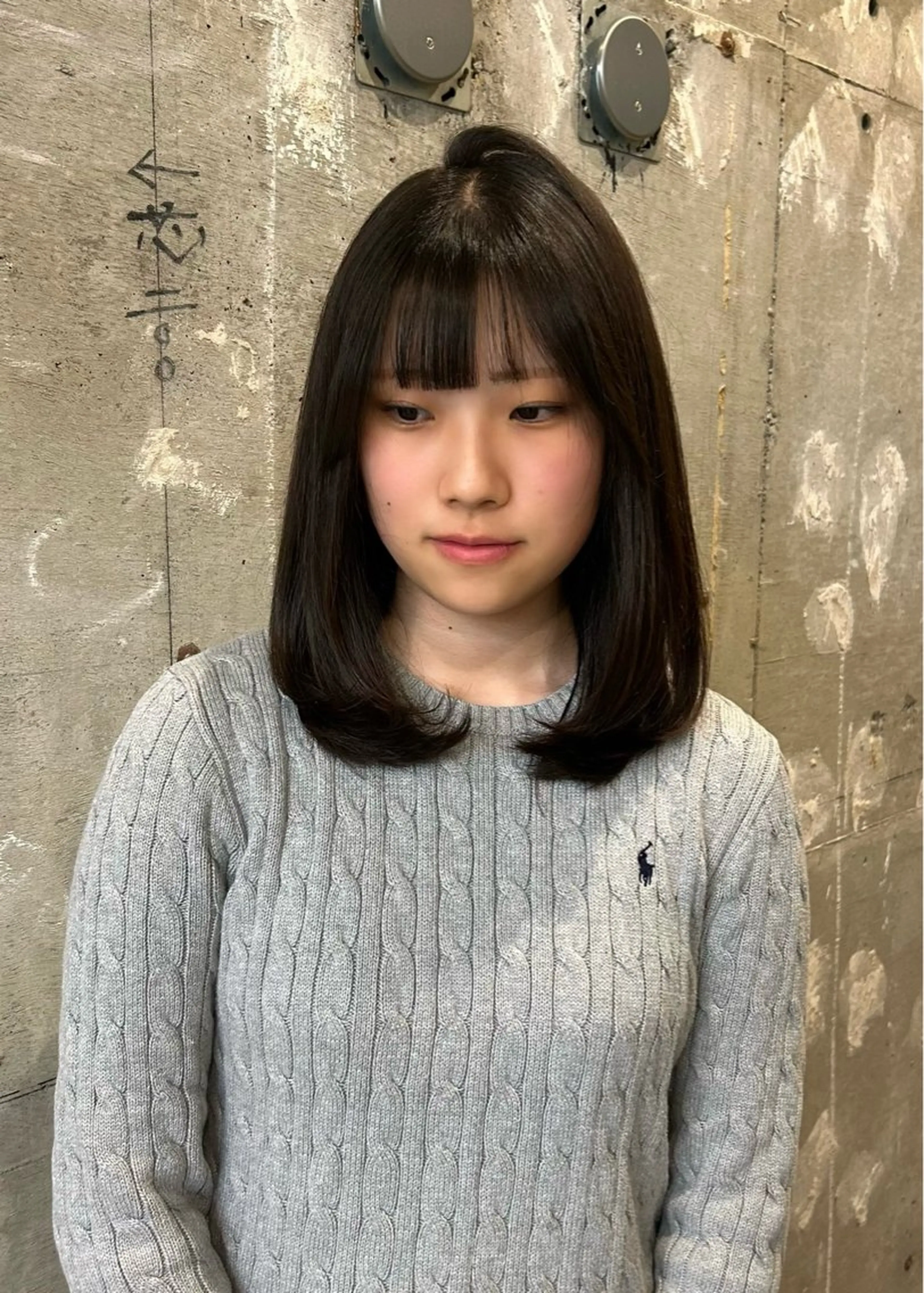 ミディアム マユ/ SYS by fitのヘアスタイル