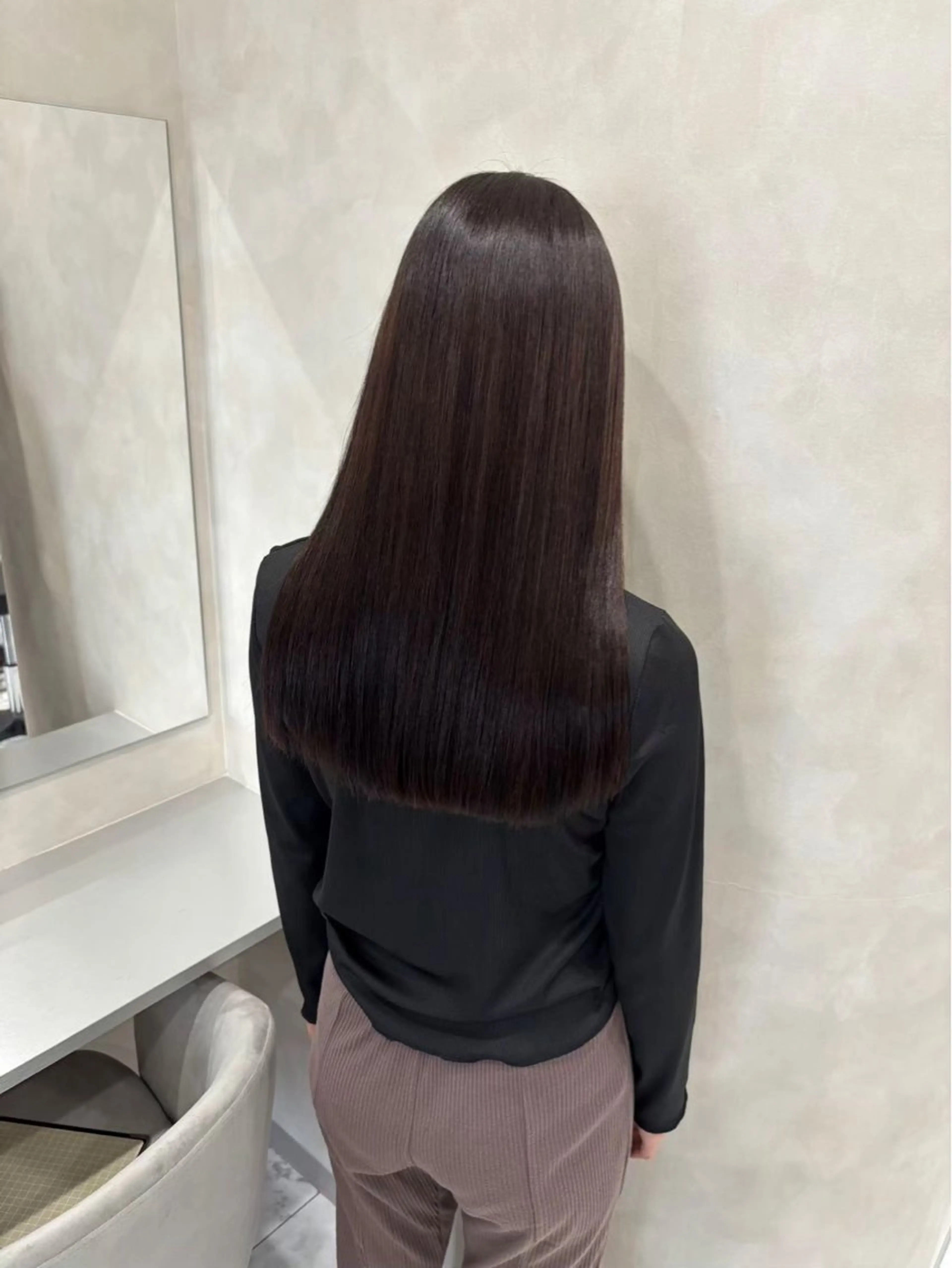 ロング パーマ 縮毛矯正 𝑲𝒊𝒏𝒈 𝑴𝒂𝒚𝒖🌺のヘアスタイル