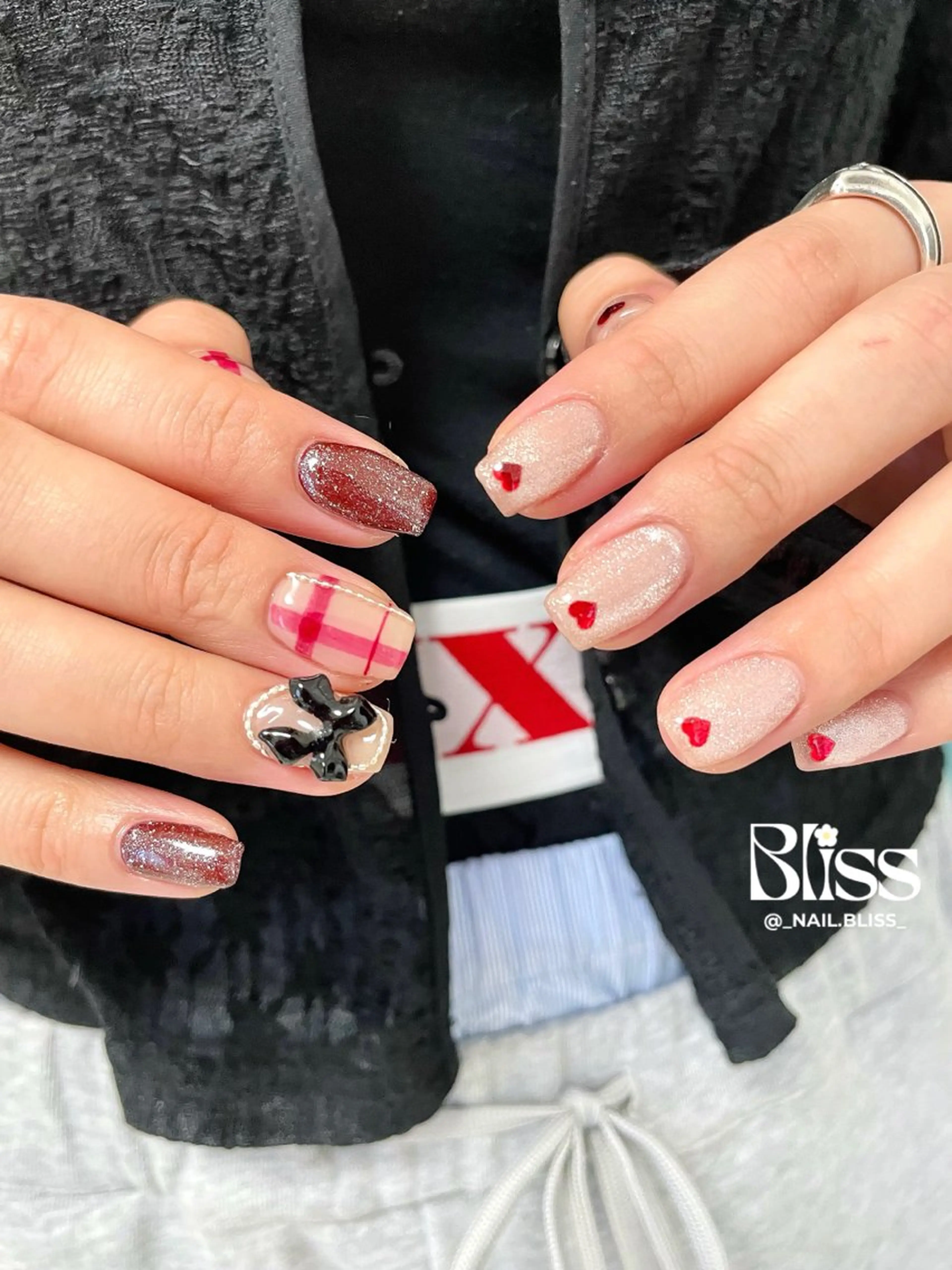 ネイル ガーリー マグネットネイル 持ち込み ハンドネイル NAIL BLISSのネイルデザイン