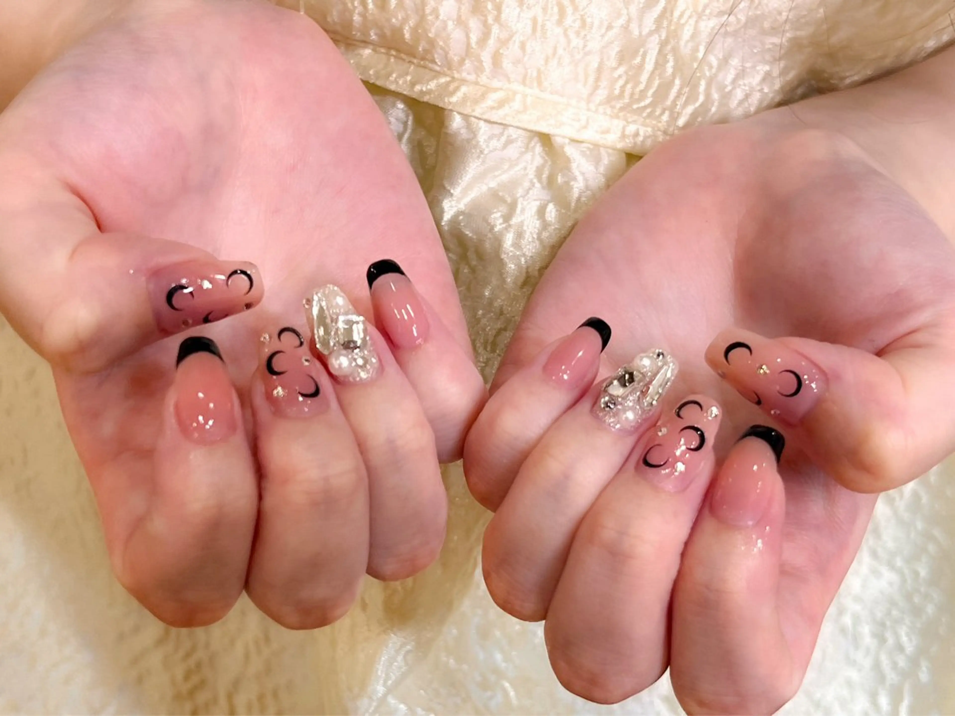 ネイル LEFTNAILS フィルインニュアンスのネイルデザイン