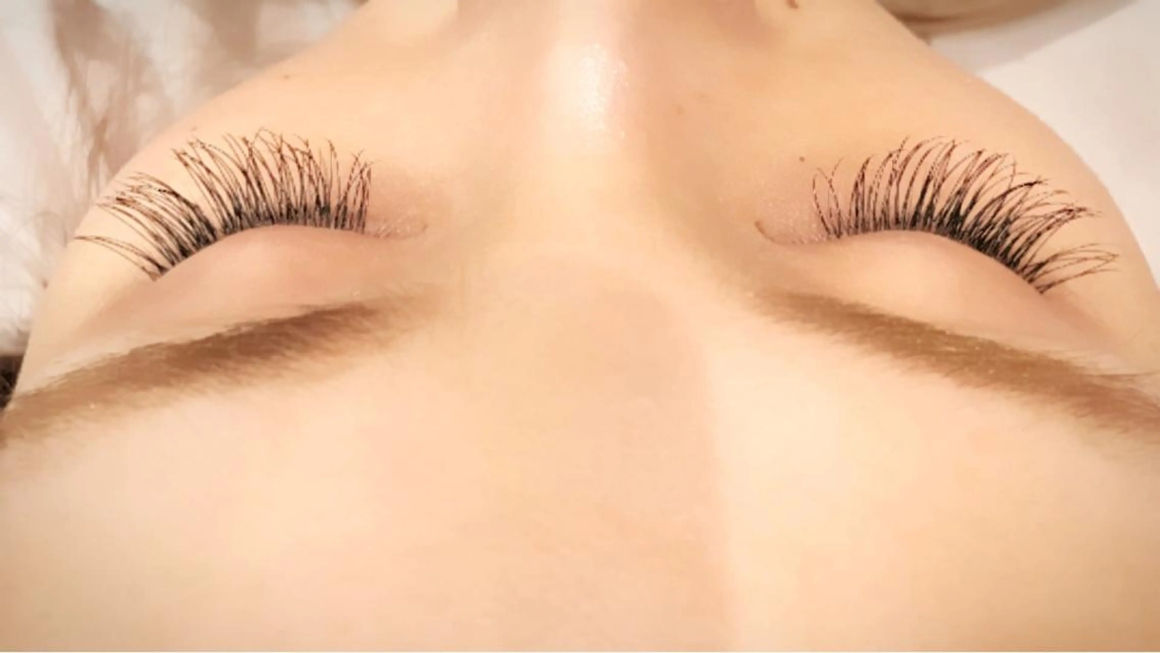 マツエク・マツパ 付け放題 フラットラッシュ 目尻長め マツエク Anlly hair所属・加賀谷 彩のマツエク・マツパデザイン