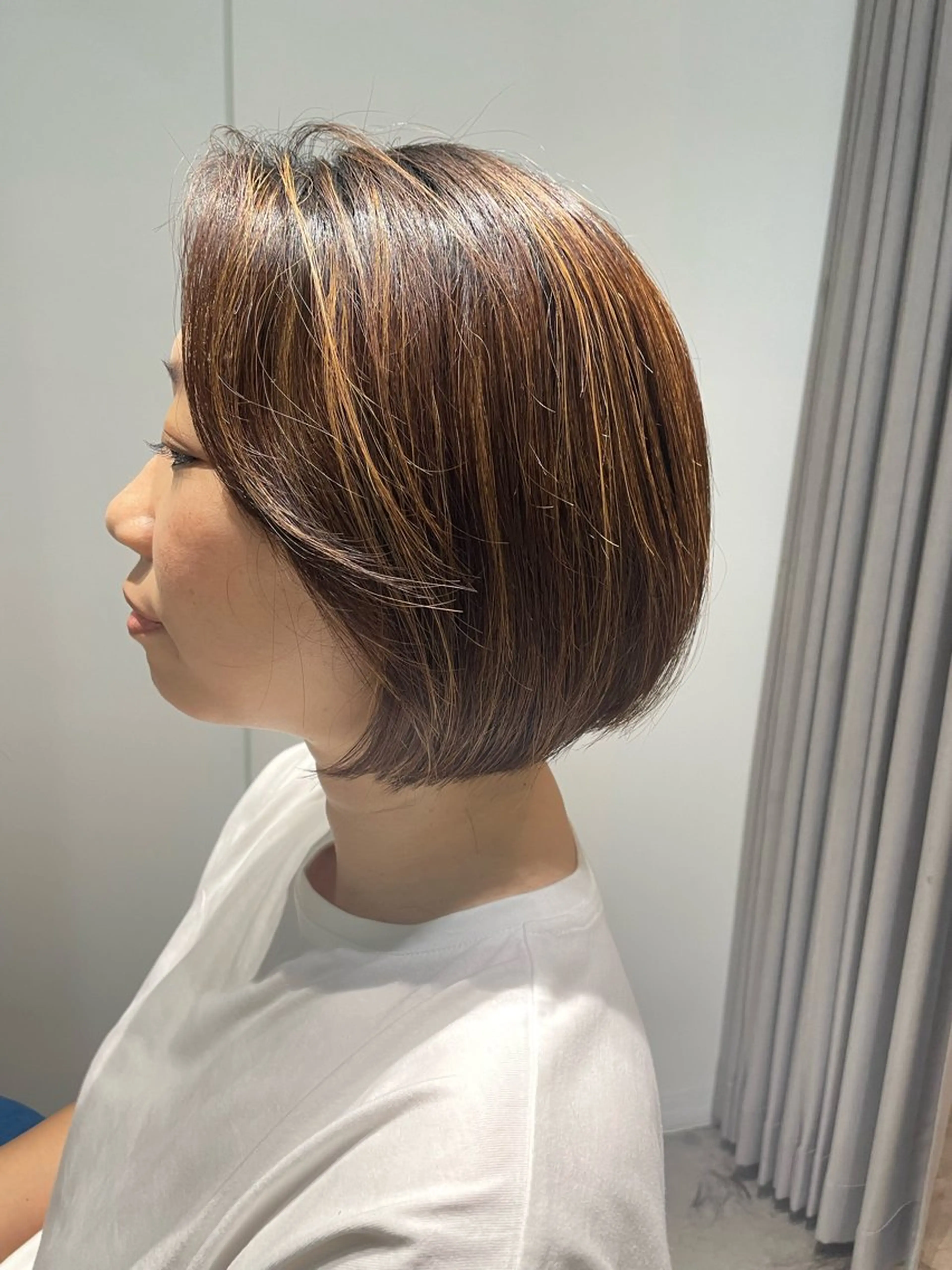 ミディアム ボブ ハイライト 大人ショート/鎌倉/ カット/edA.菫のヘアスタイル