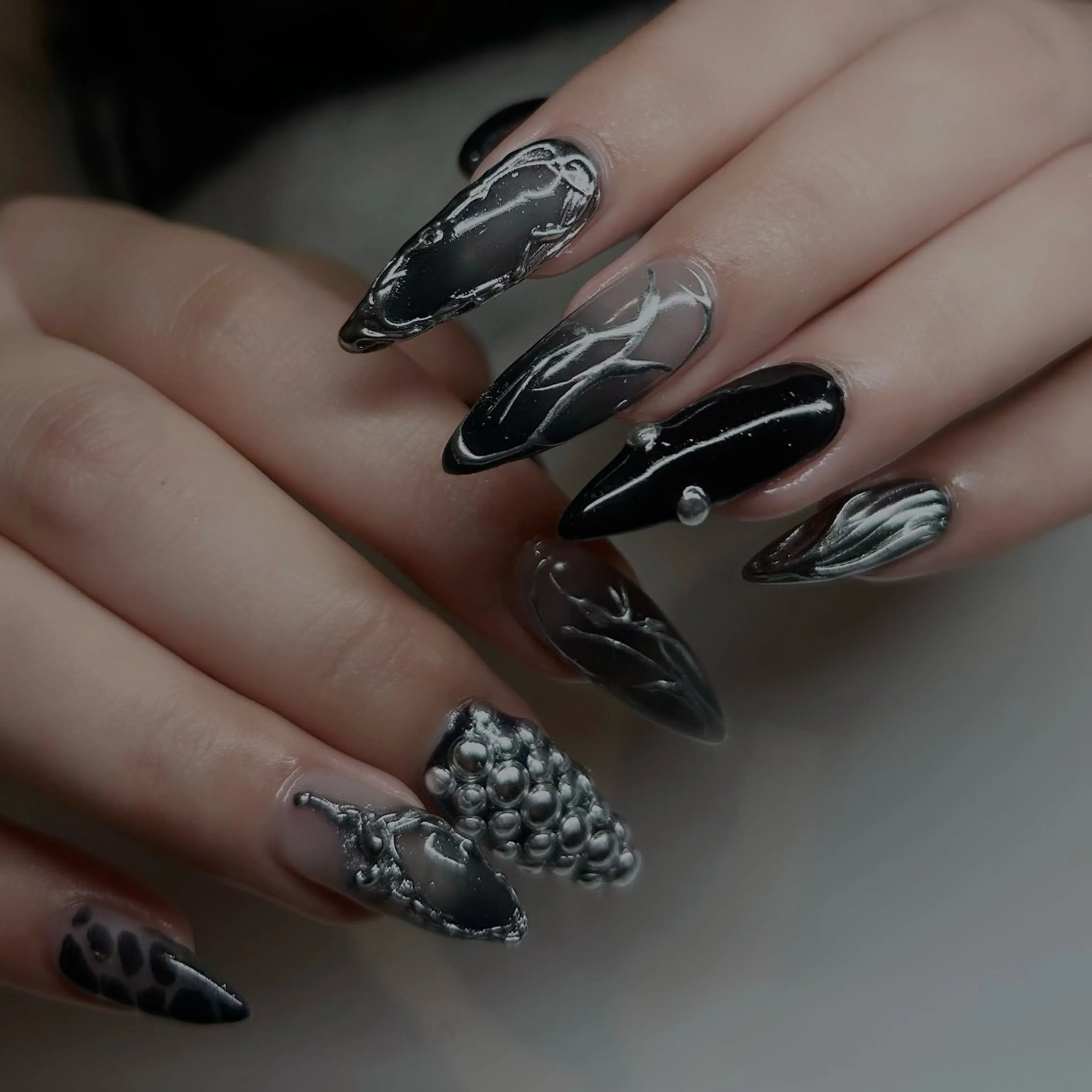 ネイル 持ち込み ハンドネイル Uzuki ／ROCCOnailのネイルデザイン