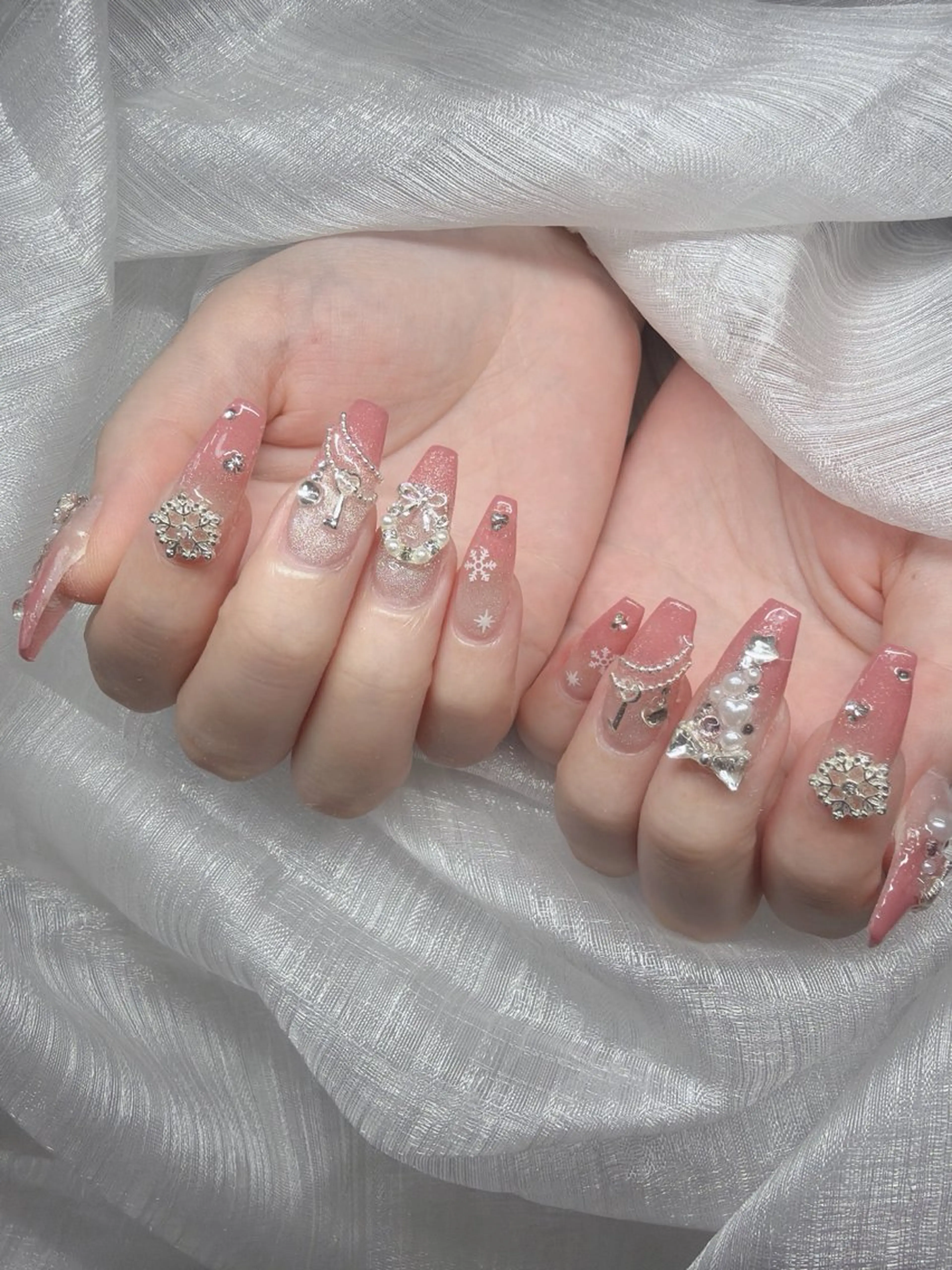 ネイル ハンドネイル Lee Nailsのネイルデザイン