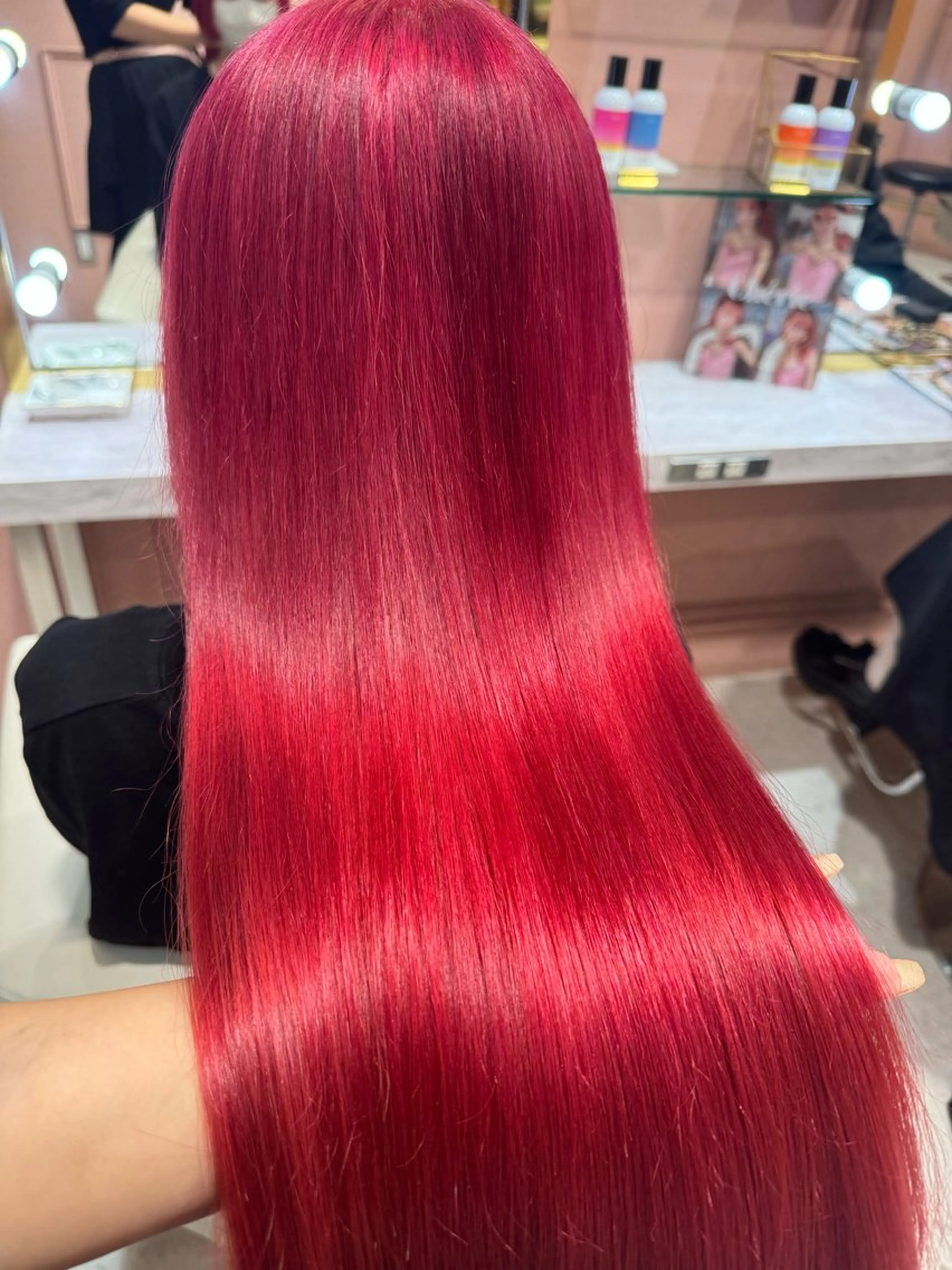 ロング カラー レッドカラー Cherie所属・Chérie Honokaのヘアスタイル