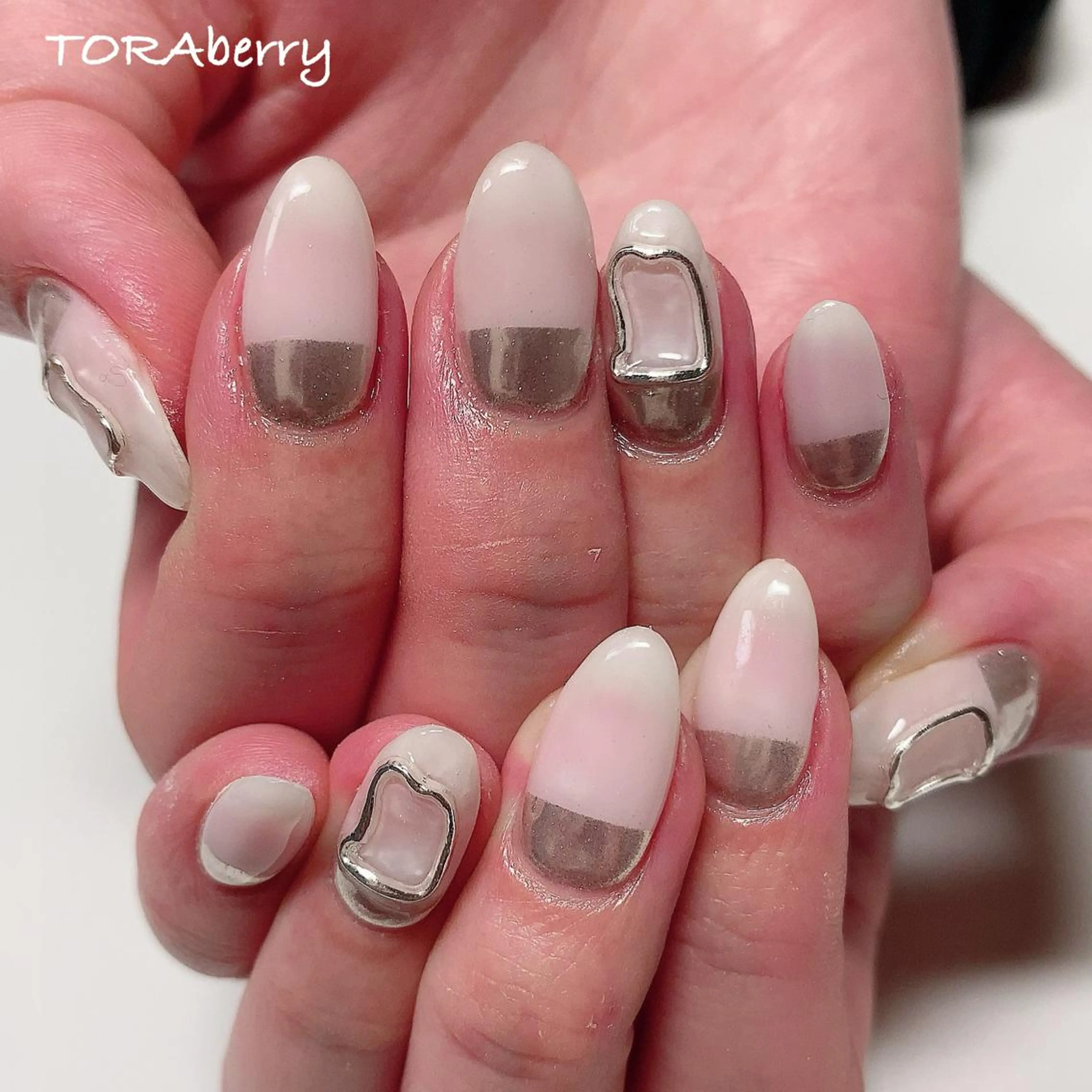 ネイル ミラーネイル ハンドネイル ネイリスト なつみのネイルデザイン