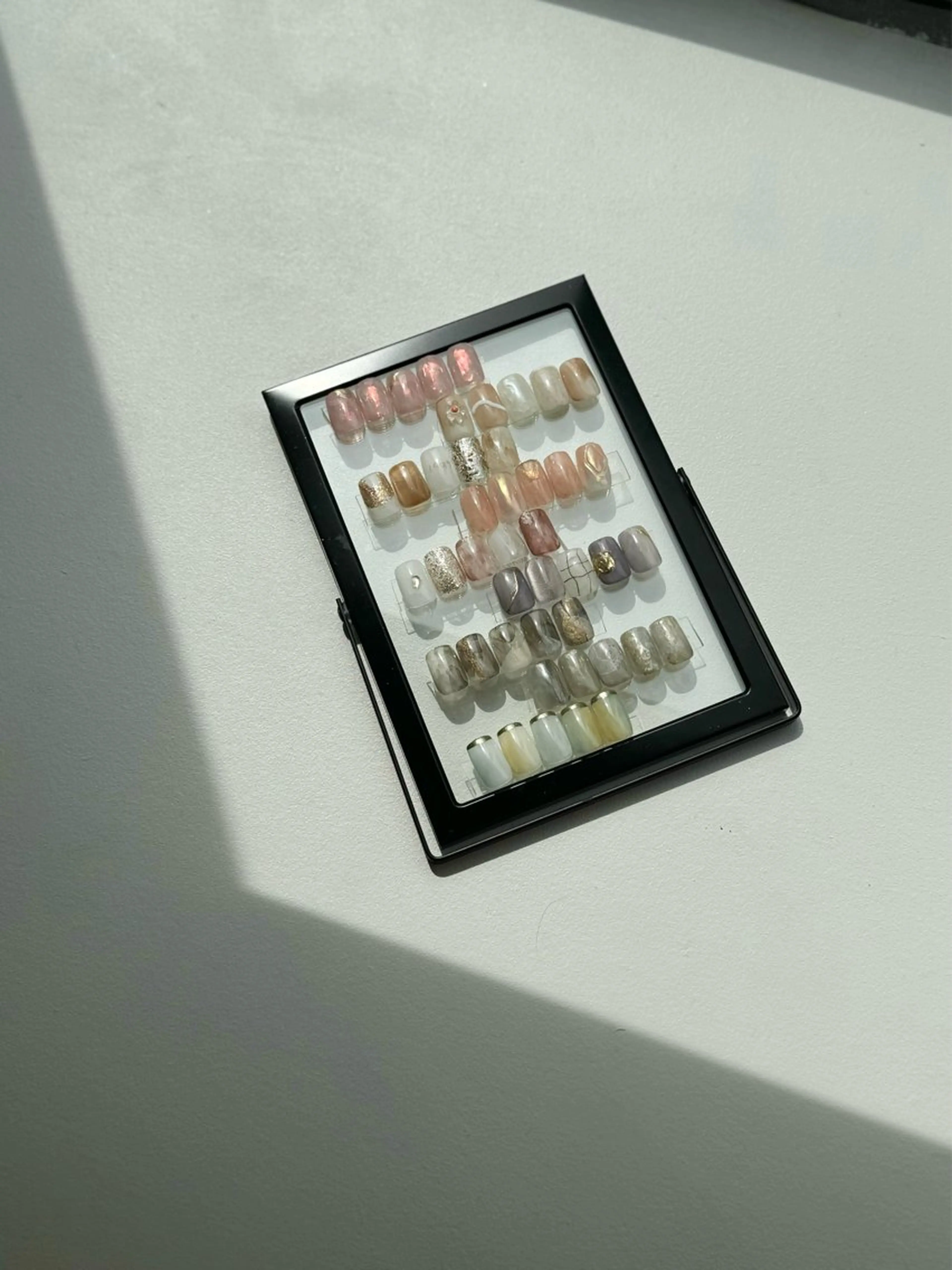 ネイル NINE_ AKARIのネイルデザイン