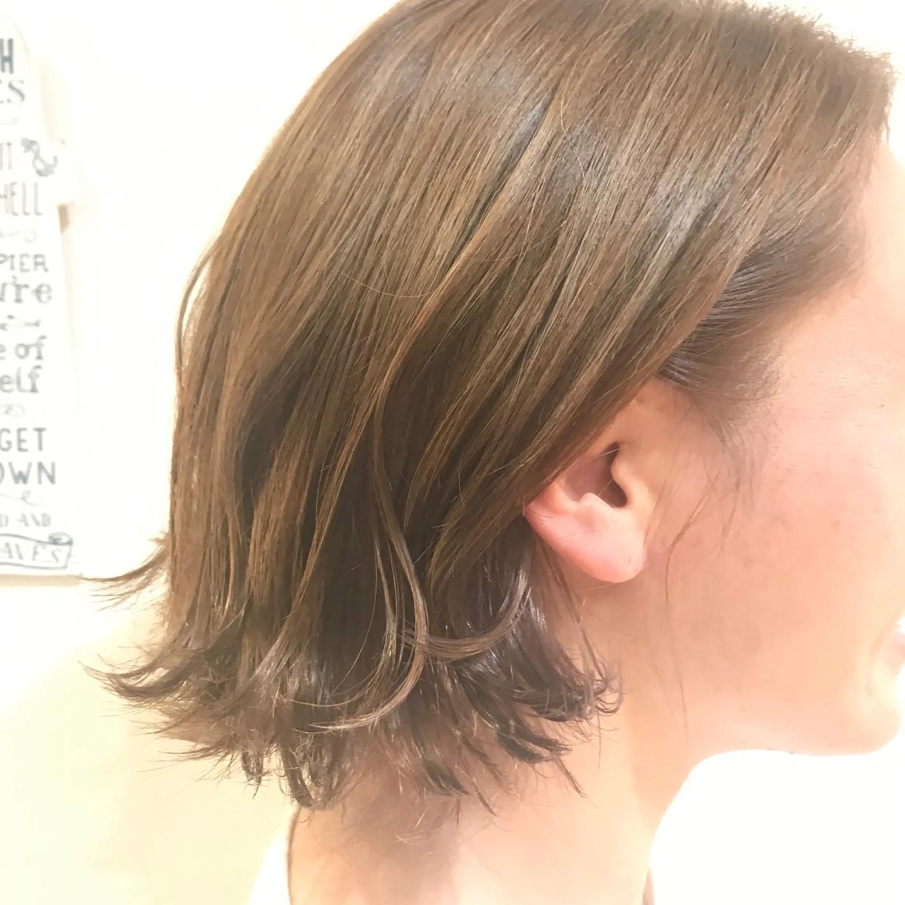 ミディアム カラー アッシュ グレージュ ハイライトカラー ハイライト Neolive Cava 相模大野店所属・sola: neoliveのヘアスタイル