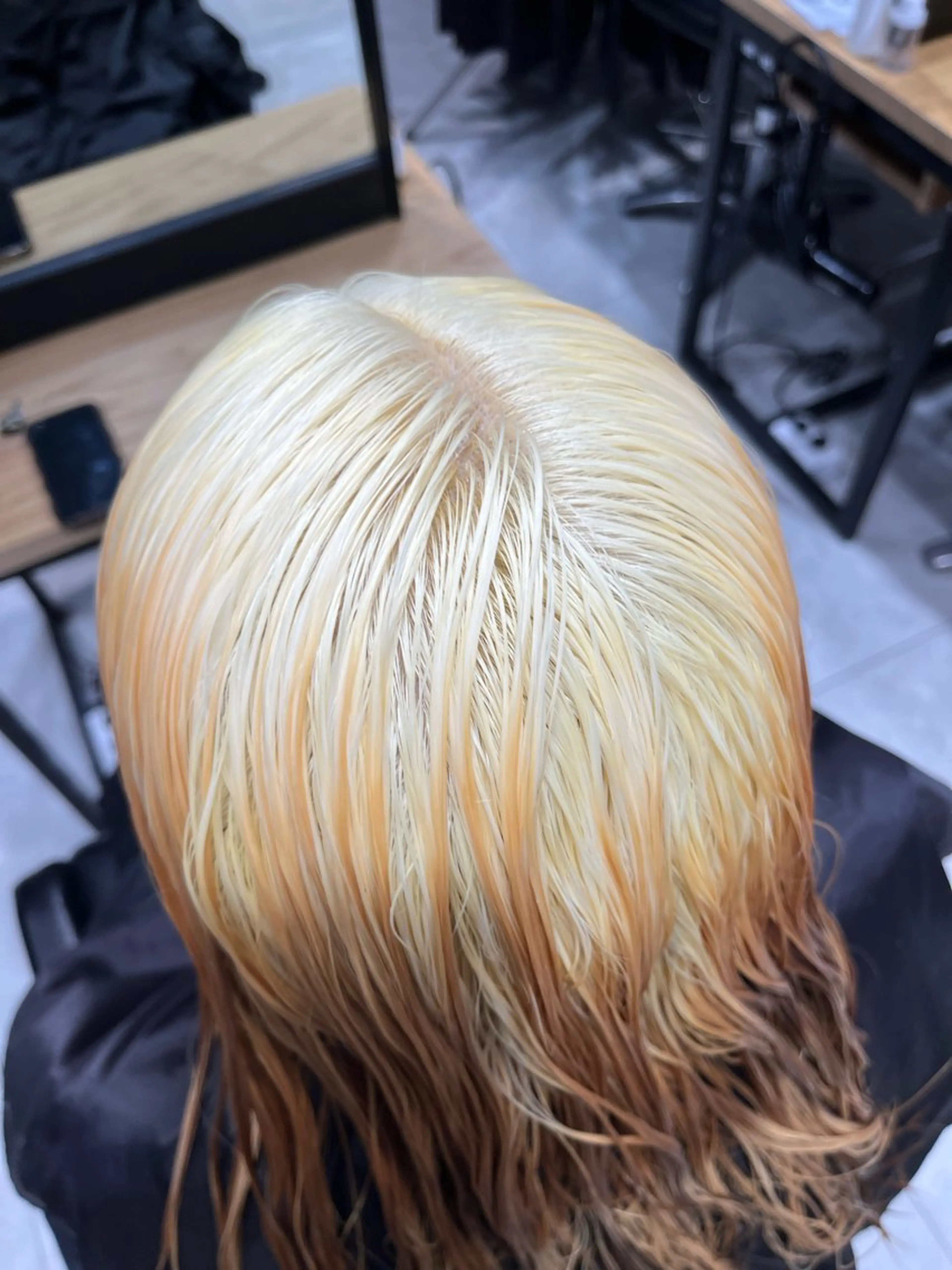 カラー ブリーチ イエローカラー NYLON.所属・ブリーチ/縮毛矯正 ❤️‍🔥シンノスケのヘアスタイル