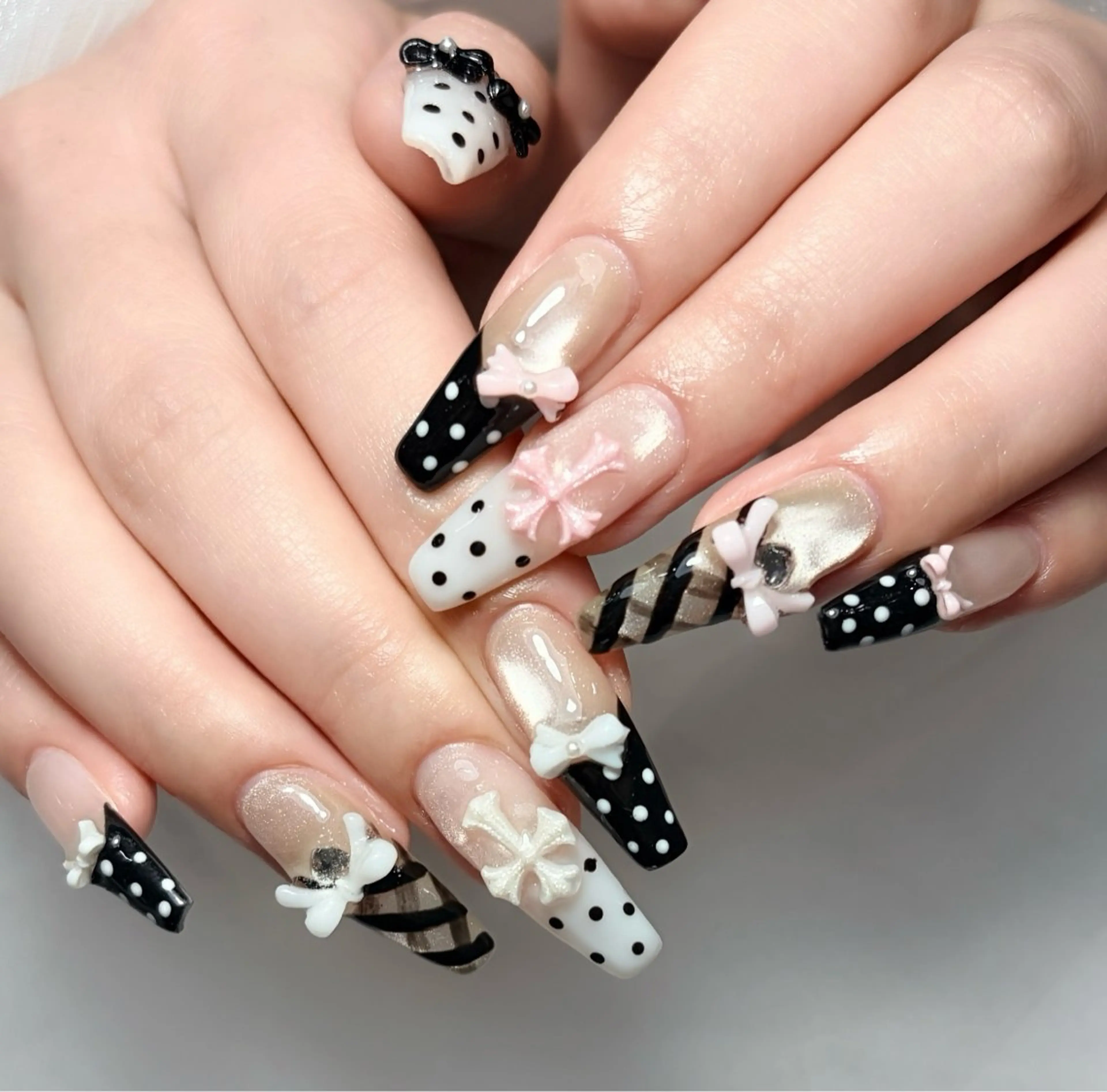 ネイル MoonHi Nail Salon所属・MoonHi Nail 朝霞台のネイルデザイン