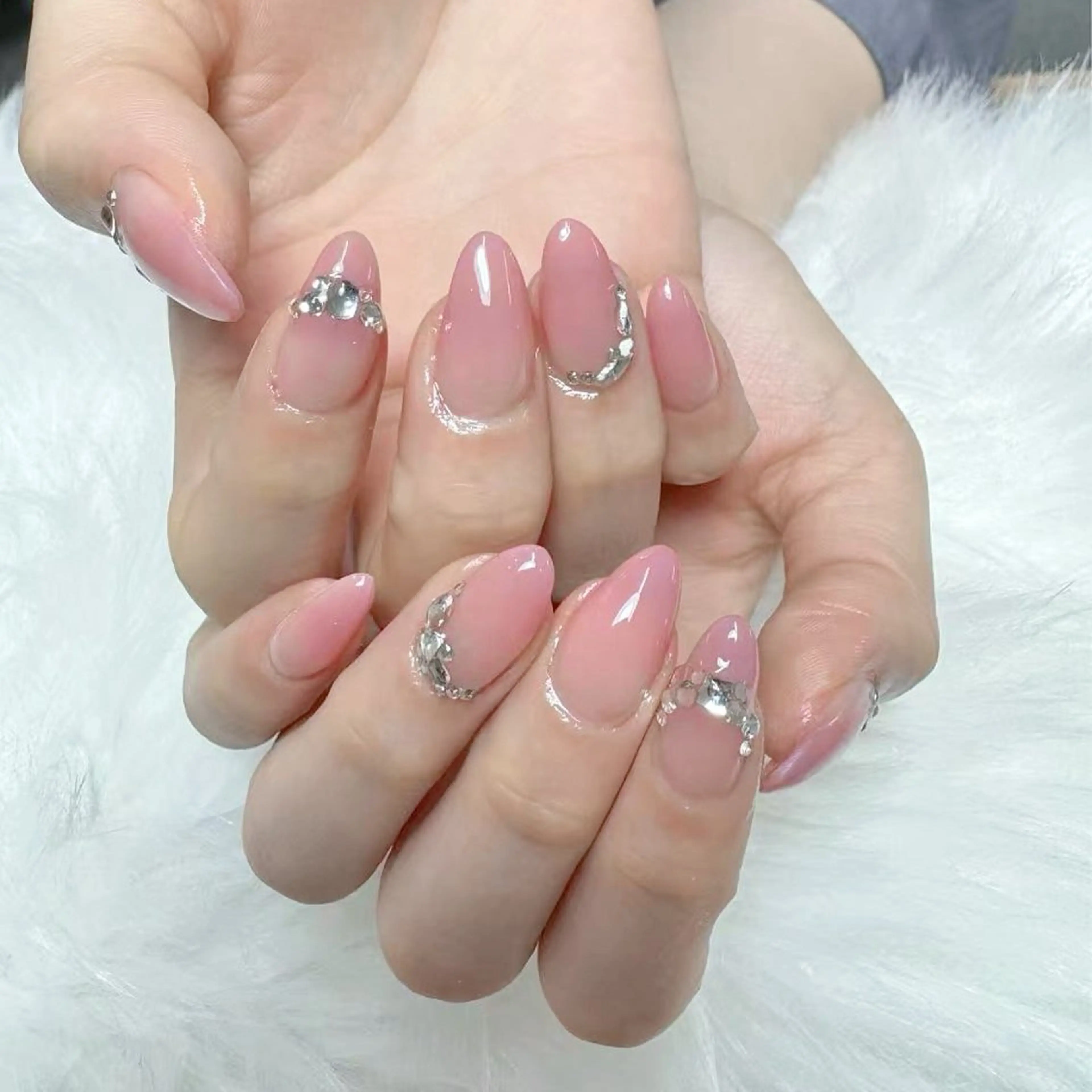 ネイル ハンドネイル 🎀nana🫧 ワンホンネイル🎀のネイルデザイン