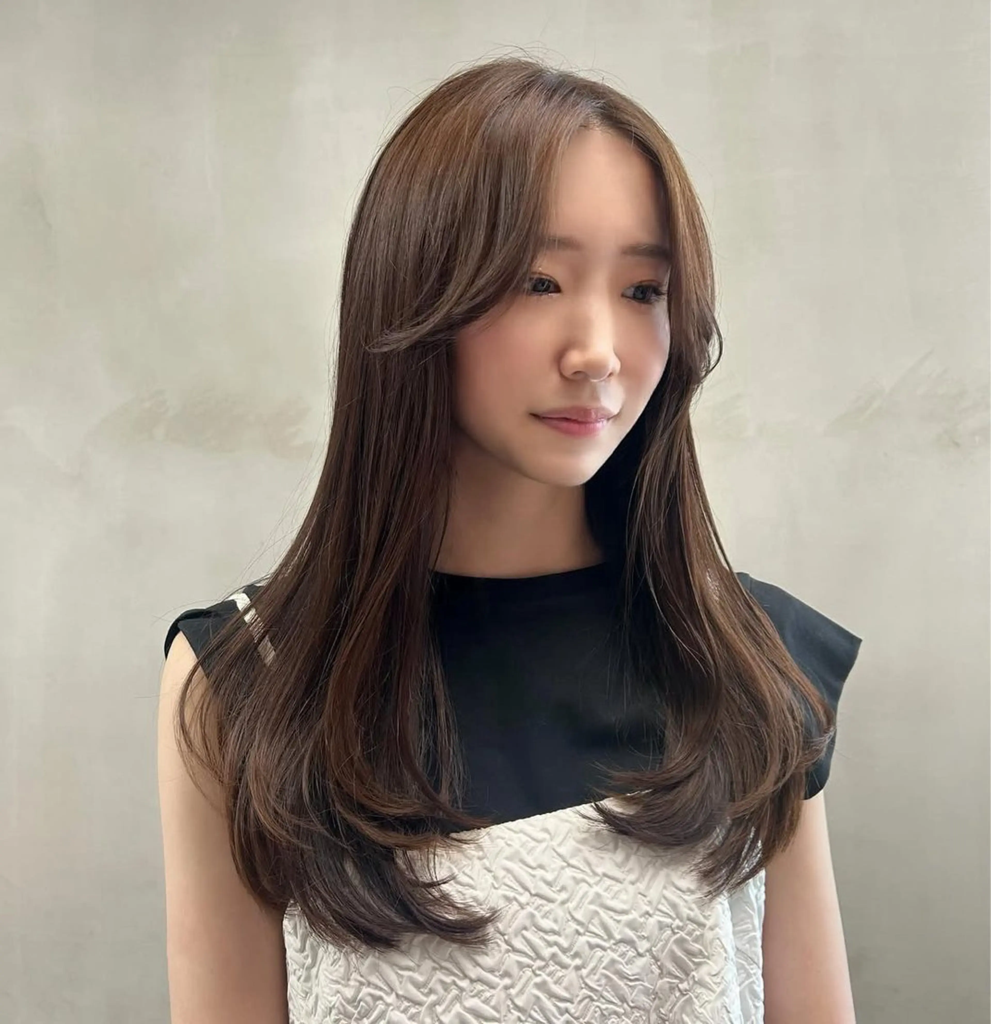 ロング カラー ヘアアレンジ ベージュカラー 透明感カラー グレージュ オリーブベージュ オリーブカラー 🌟🍒ハイトーン 韓国ヘア/ユウミのヘアスタイル