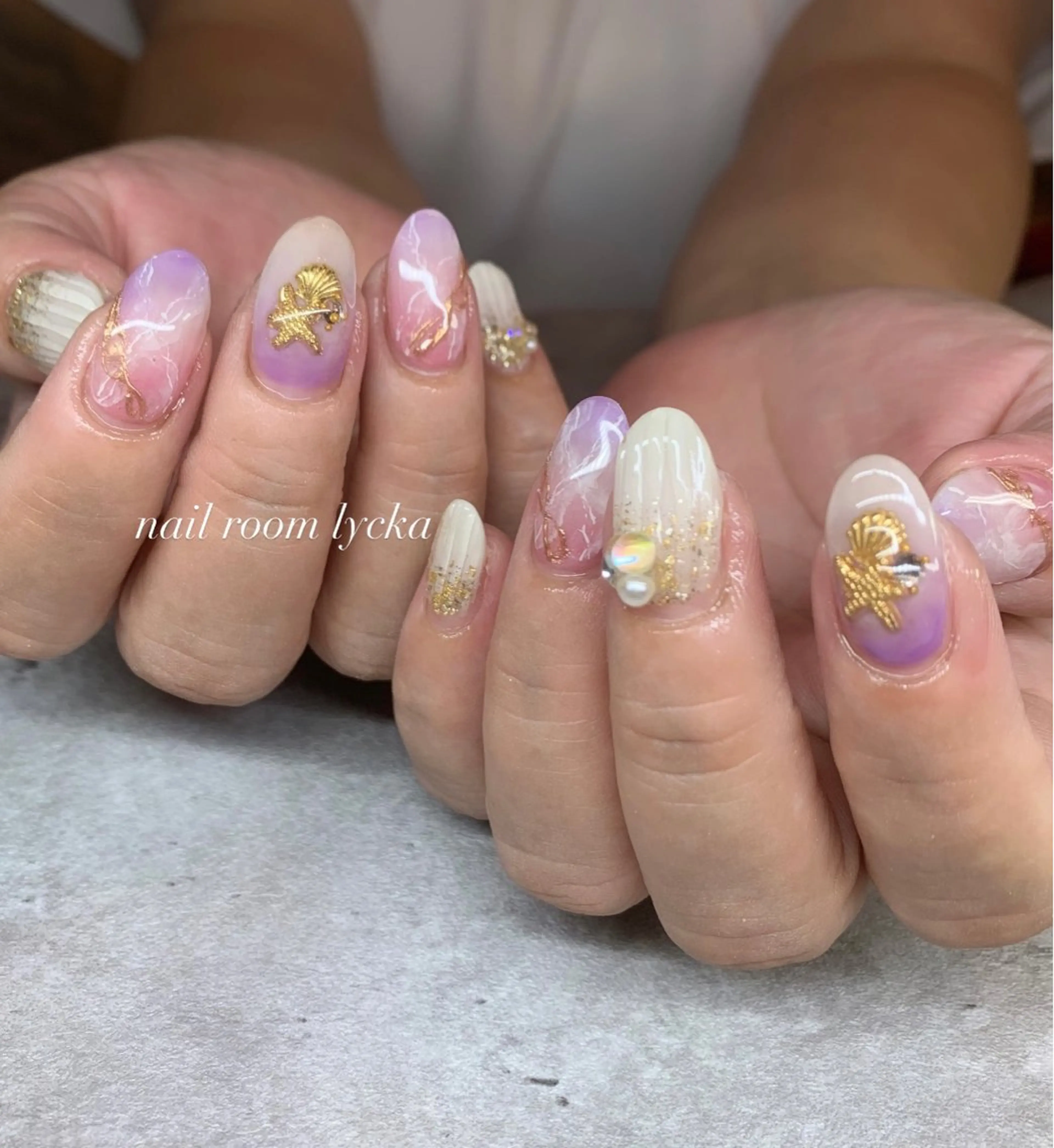 ネイル ﾈｲﾙﾙｰﾑﾘｯｶ 𝐦𝐚𝐲𝐮のネイルデザイン