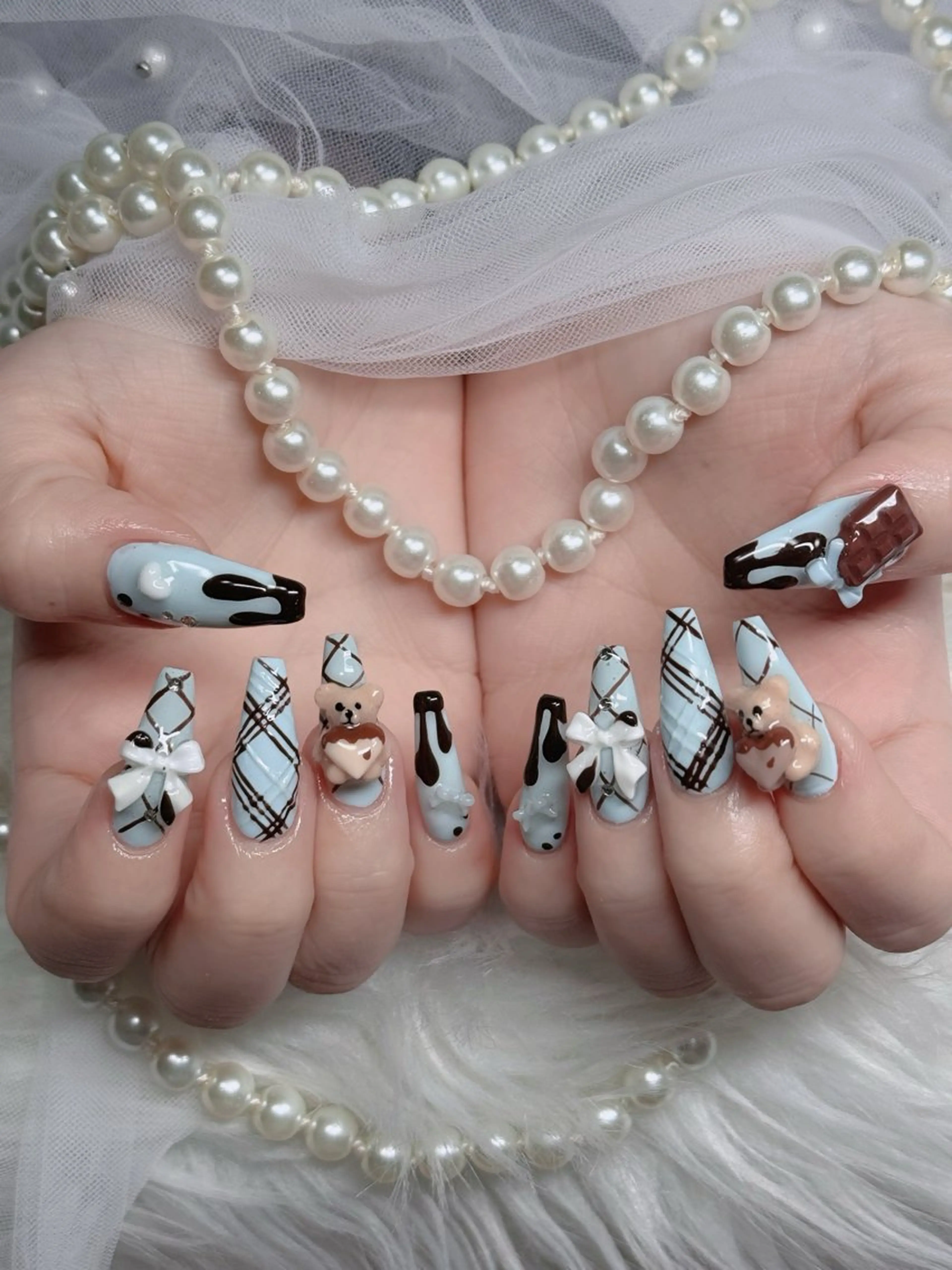 ネイル フレンチネイル ジェルネイル ガラスフレンチ ハロウィン ハート ハンドネイル H.baby Nail Salonのネイルデザイン