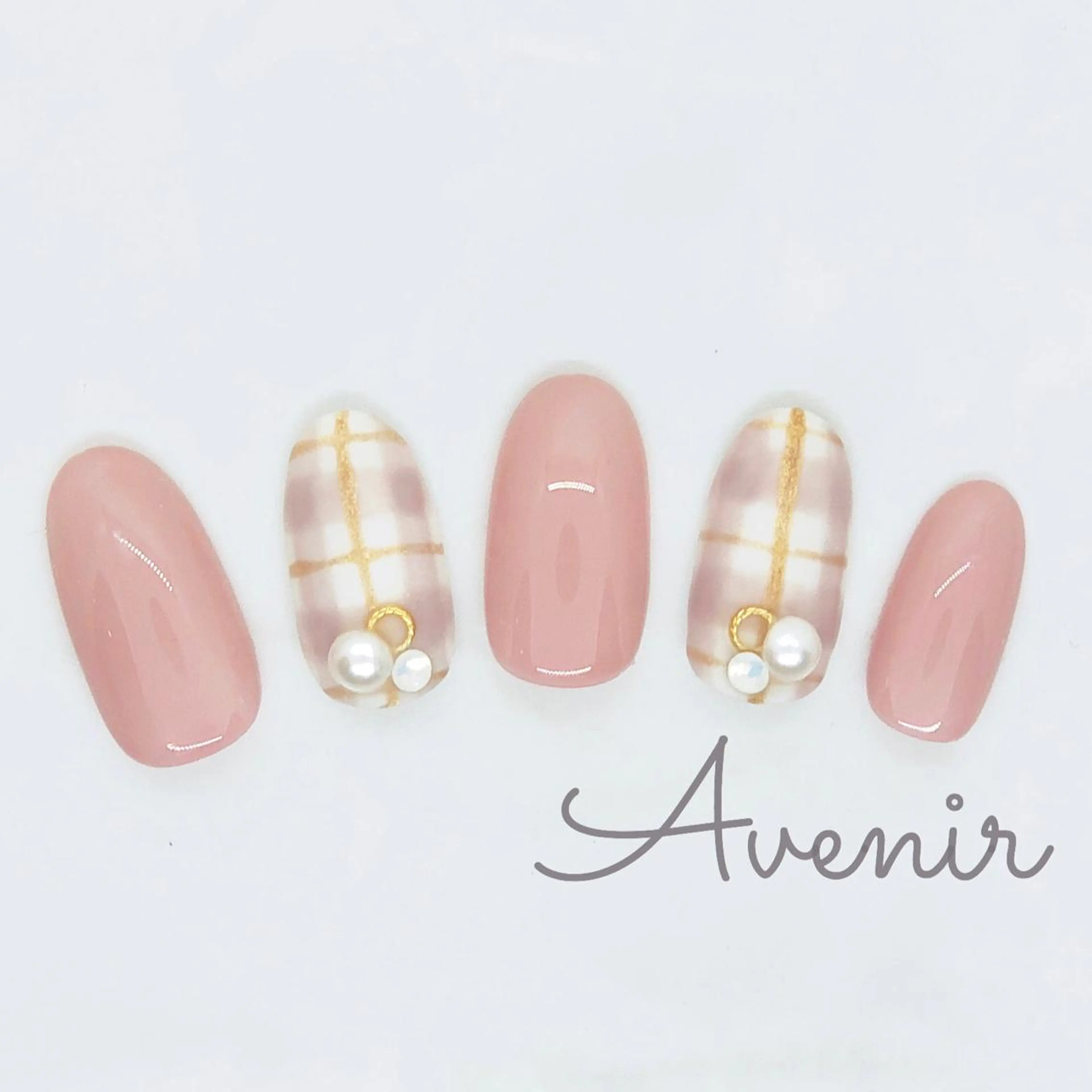 ネイル Avenir 表参道 nail＆eye予約のネイルデザイン