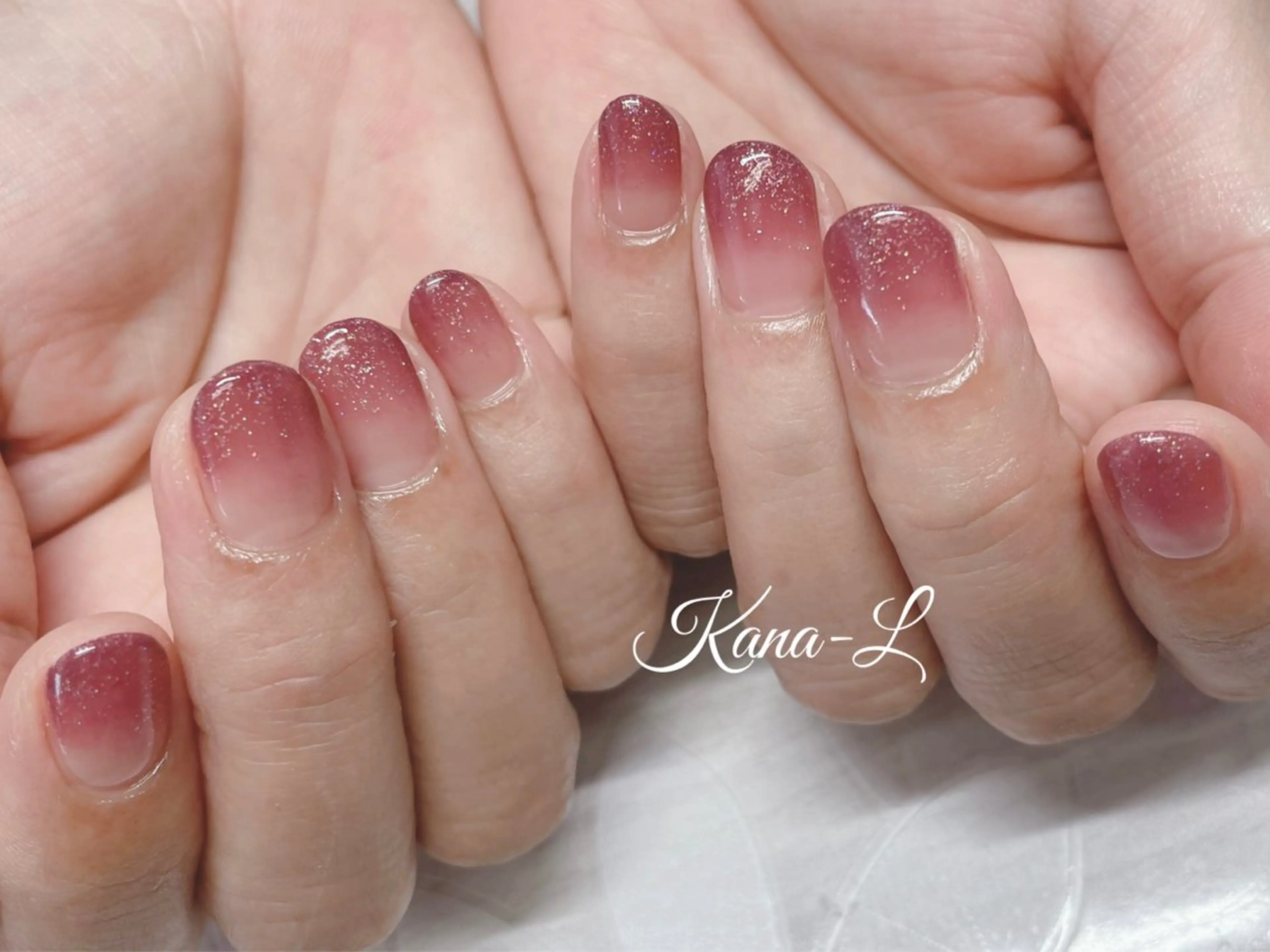 ネイル ジェルネイル グラデーション パラジェル 芦辺 香奈のネイルデザイン