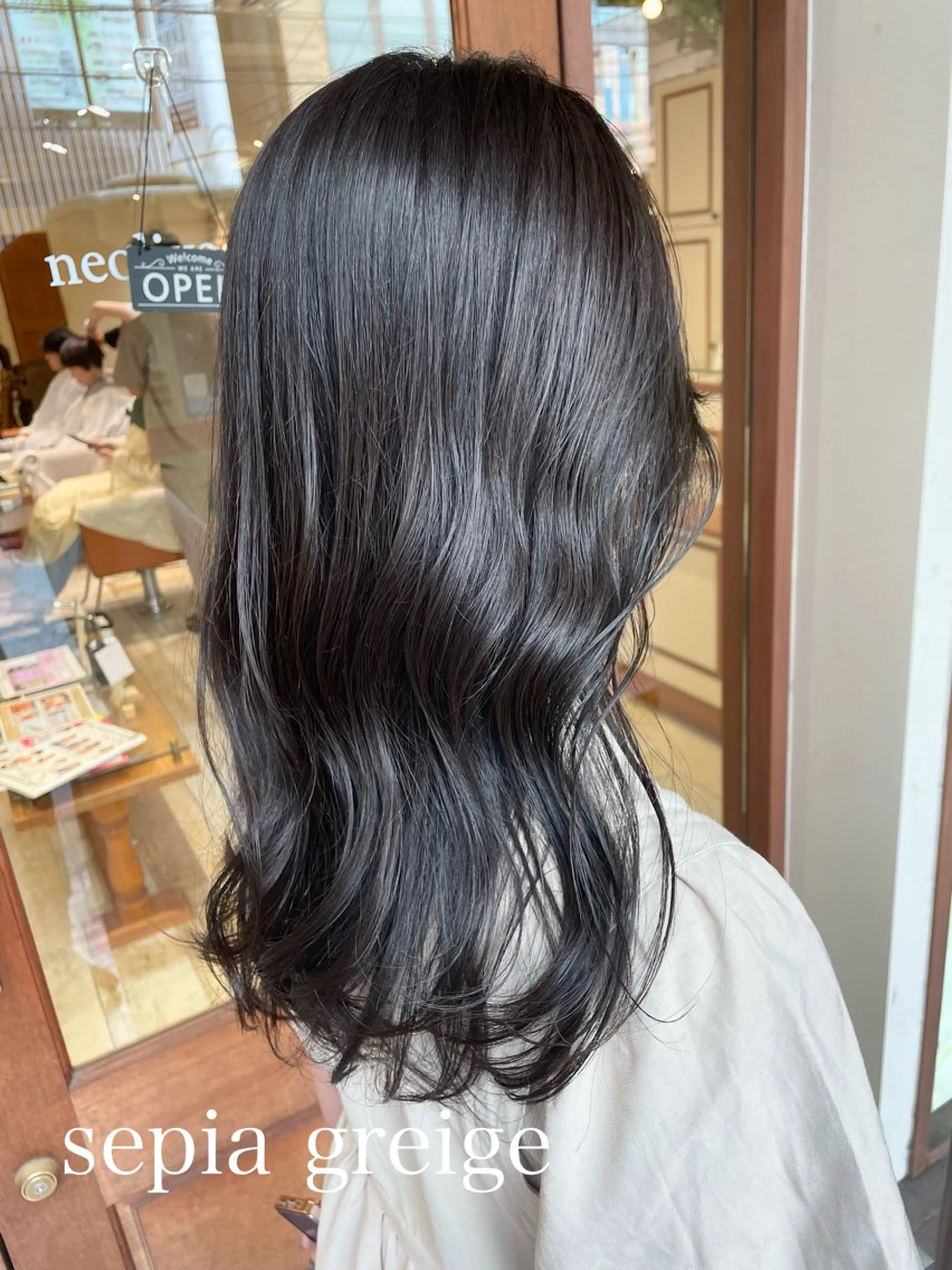 セミロング カラー アディクシーカラー グレージュ オリーブカラー 清水　ちひろ ✄トップスタイリストのヘアスタイル