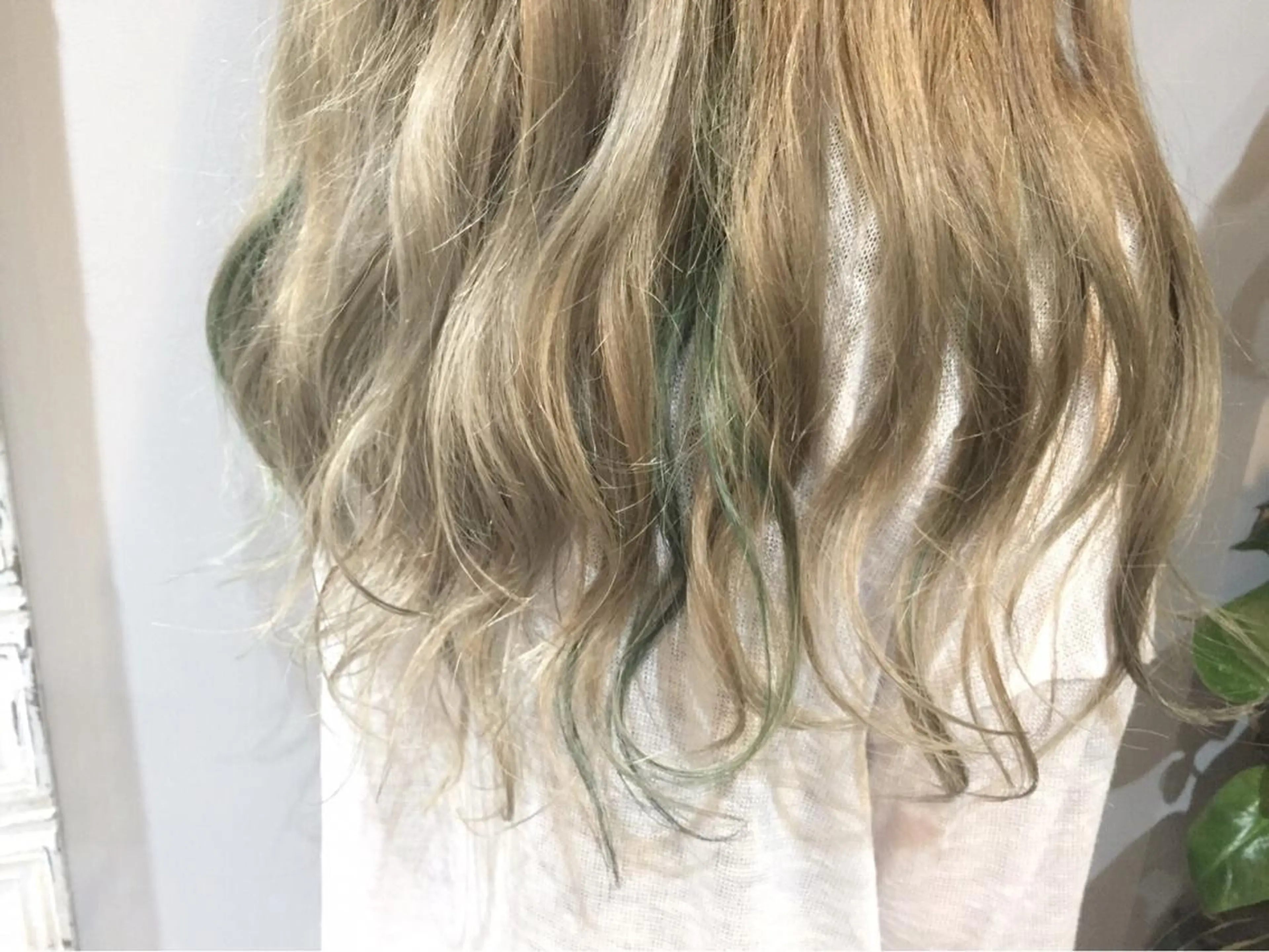 セミロング ロング カラー アッシュ 透明感カラー YAWN所属・YAWN《ヨウン》 Yucaのその他イメージ