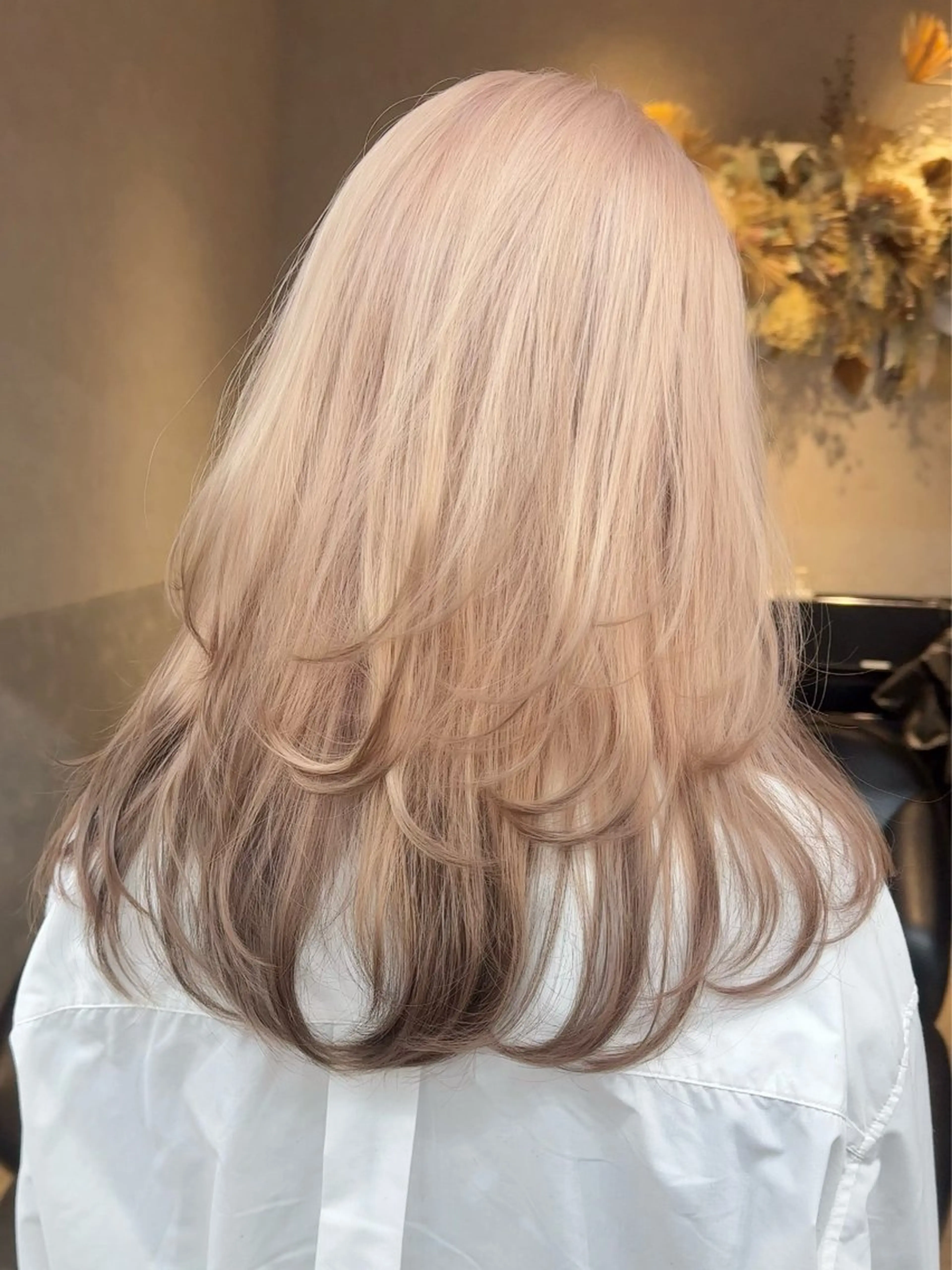 セミロング カラー ヘアアレンジ ヘアカラー トリートメント yuuto🌈 冬の透け感カラーのヘアスタイル