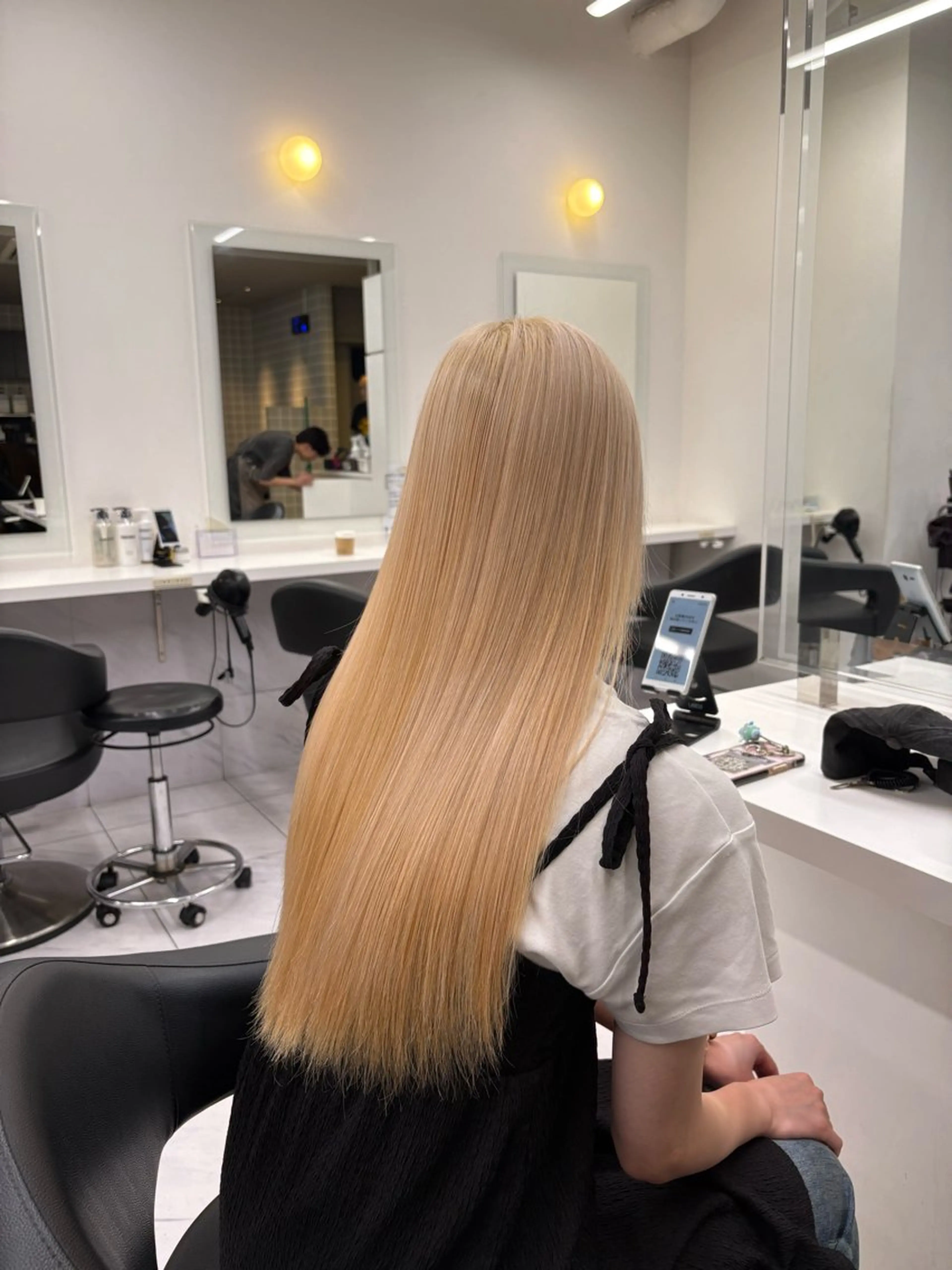 カラー ヘアカラー 透明感ベージュ🤎 ナチュラルレイヤーのヘアスタイル