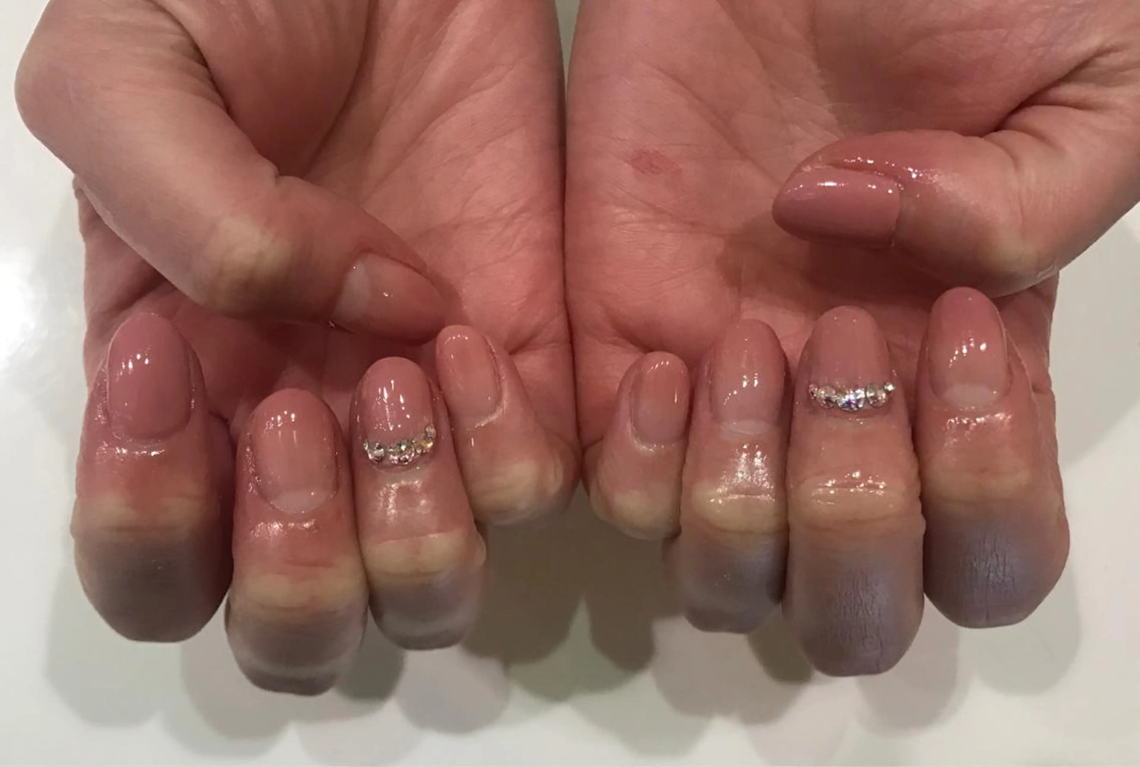 ネイル 12nail所属・大塚 彩沙のネイルデザイン